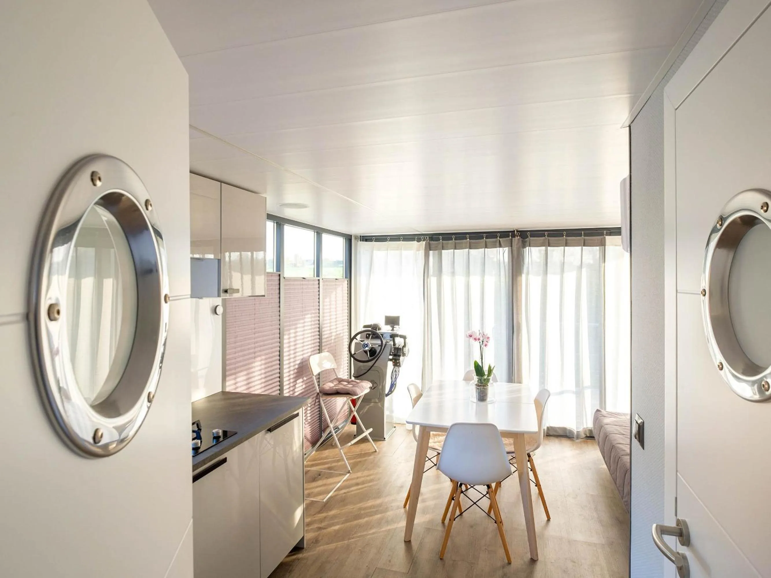 People in Hotel Wartosław