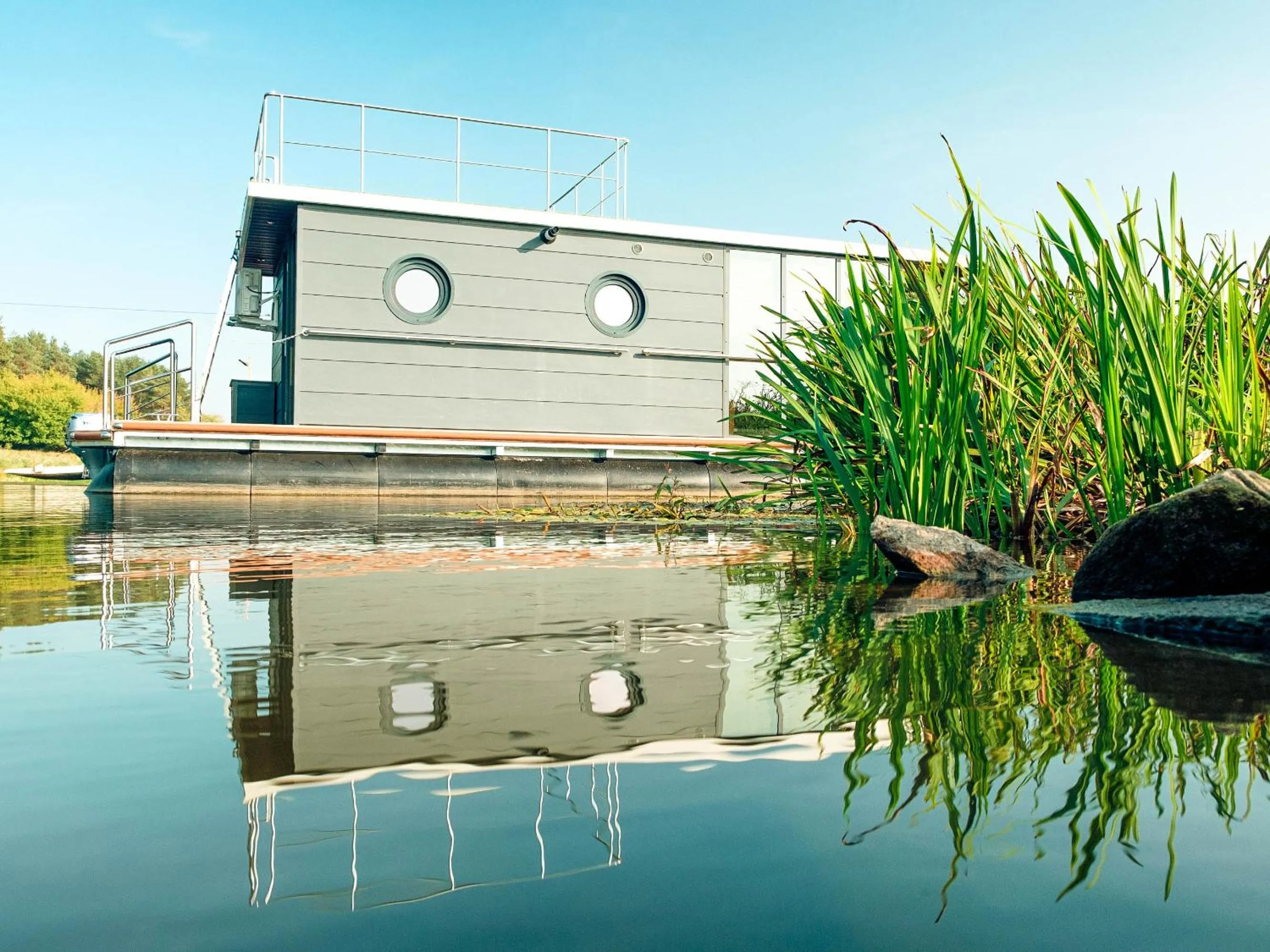 Property building in Hotel Wartosław