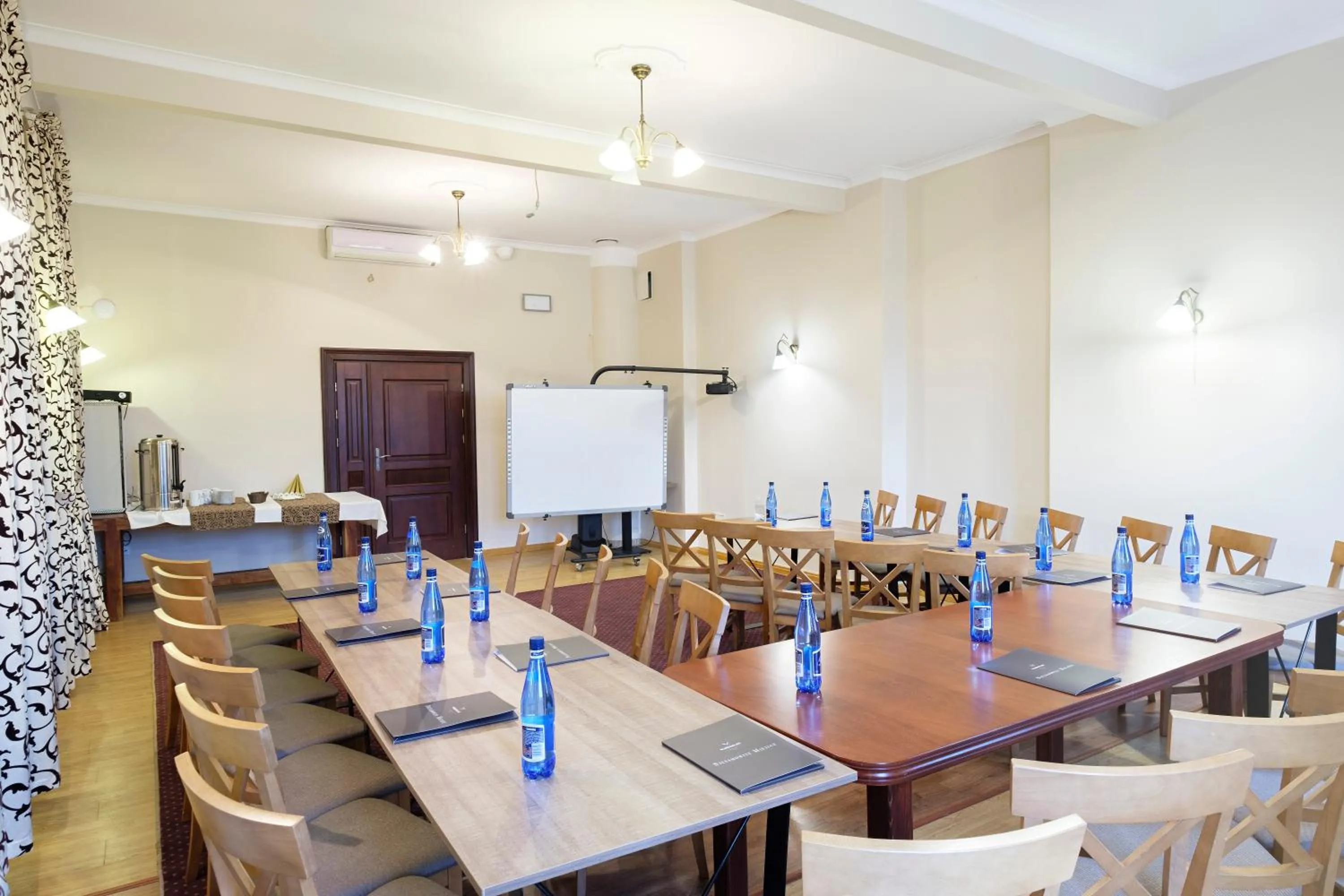 Business facilities in Hotel Wartosław