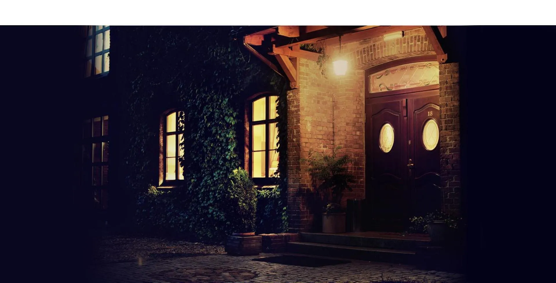 Property building in Hotel Wartosław