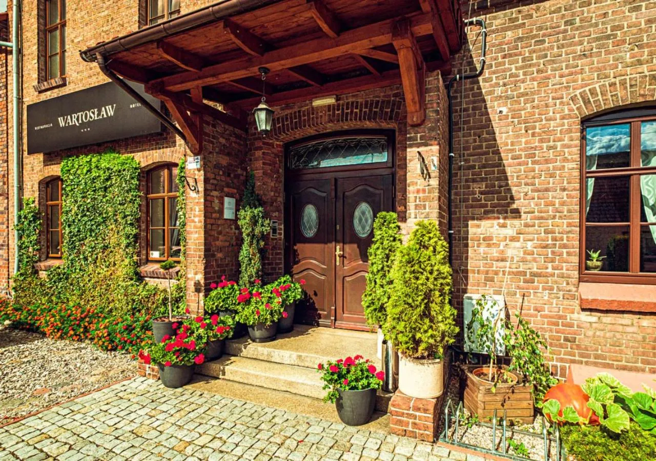 Property building in Hotel Wartosław