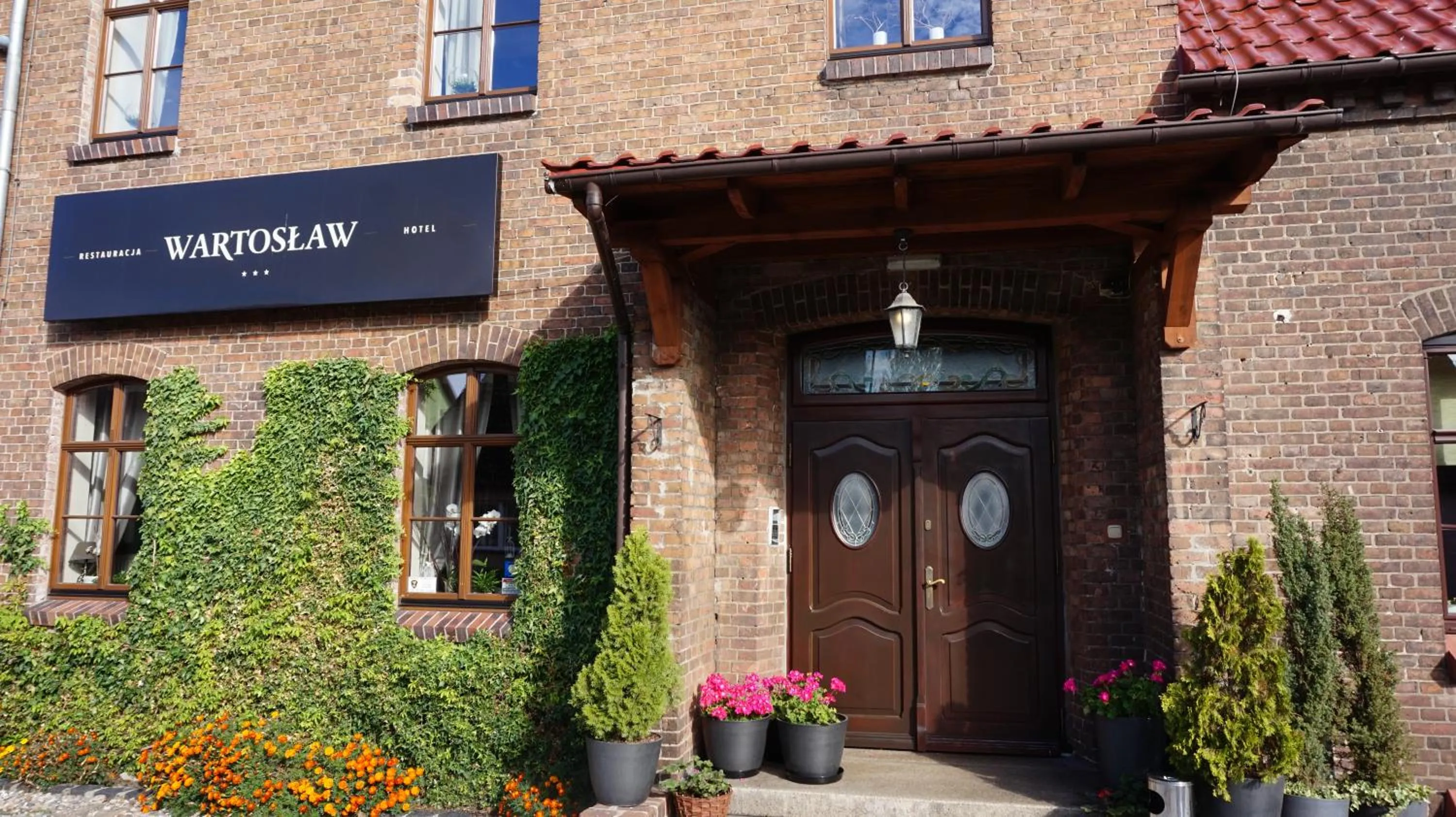 Facade/entrance in Hotel Wartosław