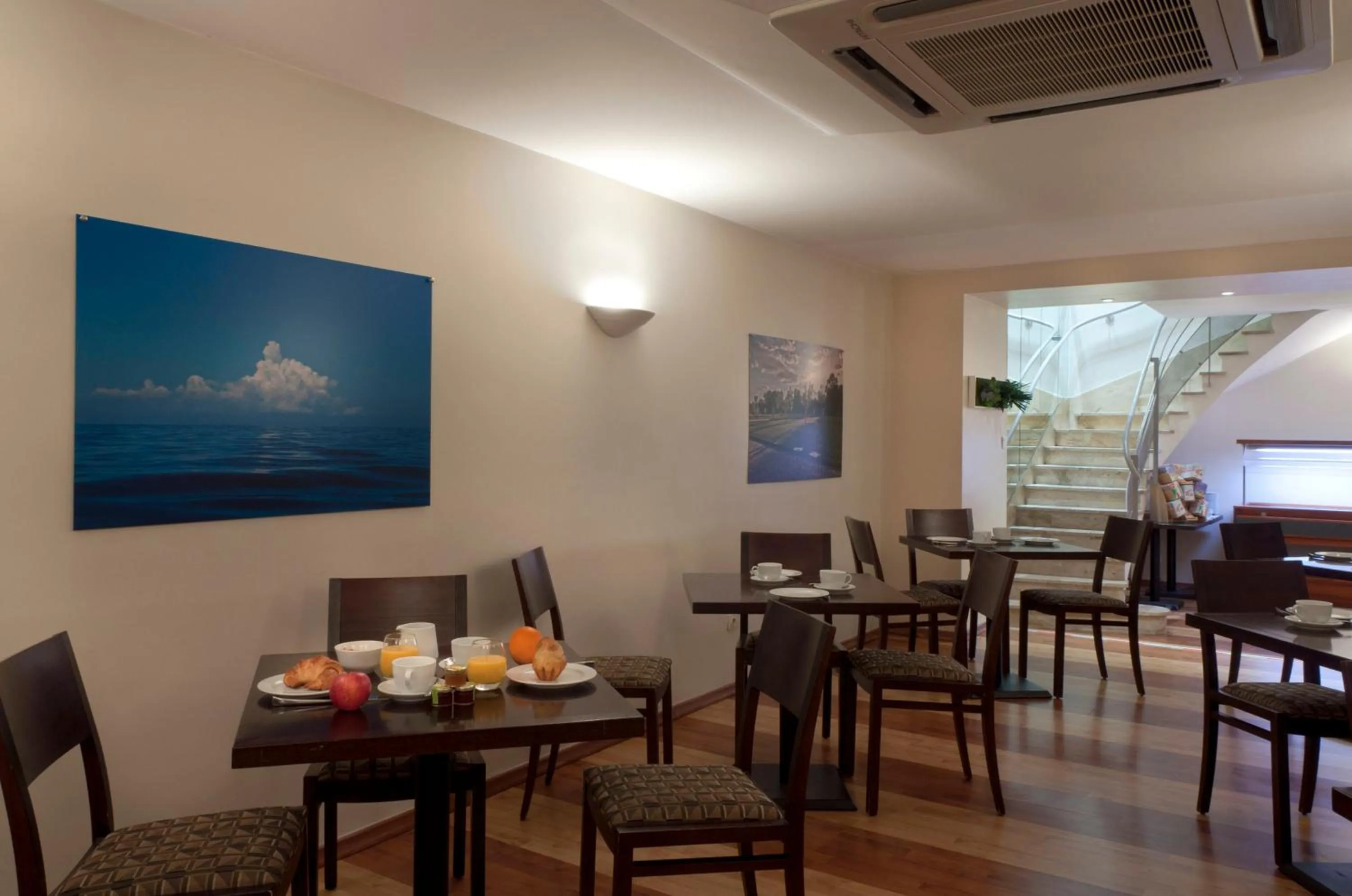 Restaurant/places to eat in Verlain