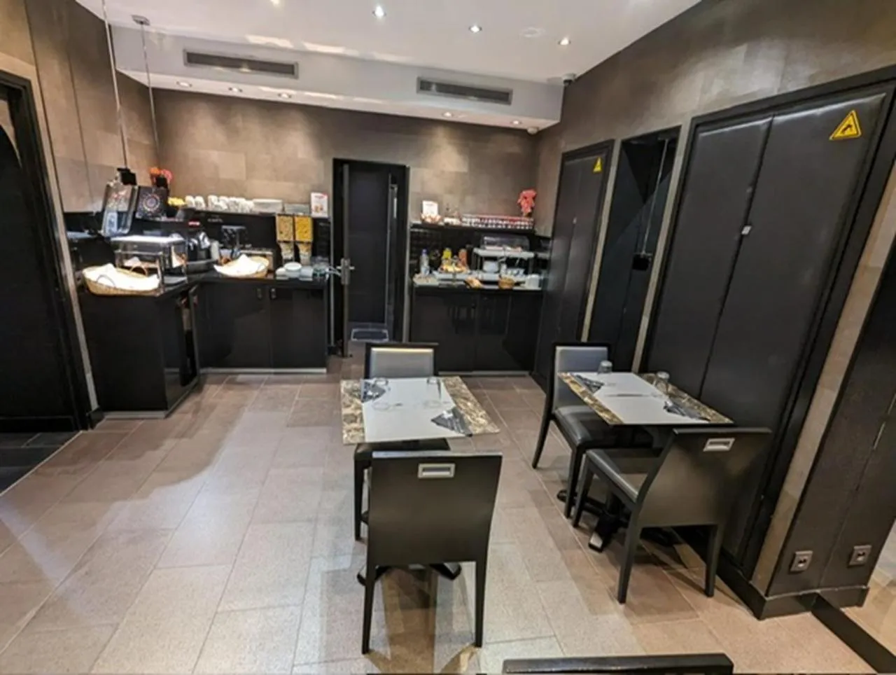 Breakfast in L'Adresse