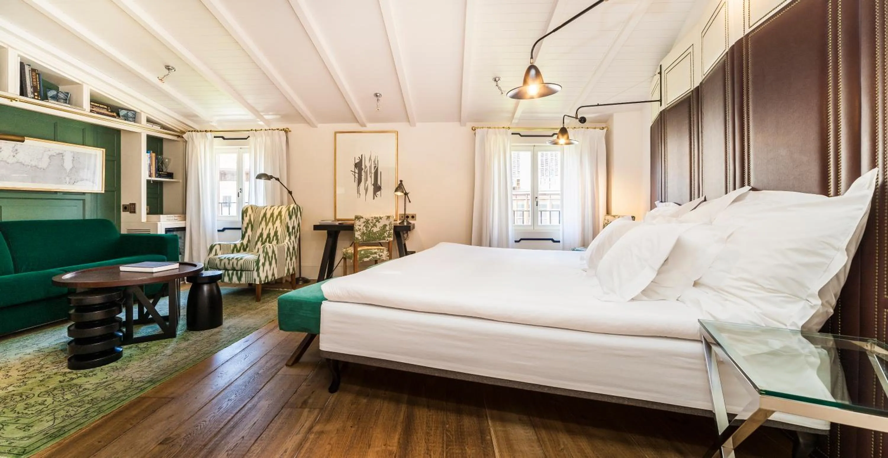 Photo of the whole room, Bed in Hotel Cort