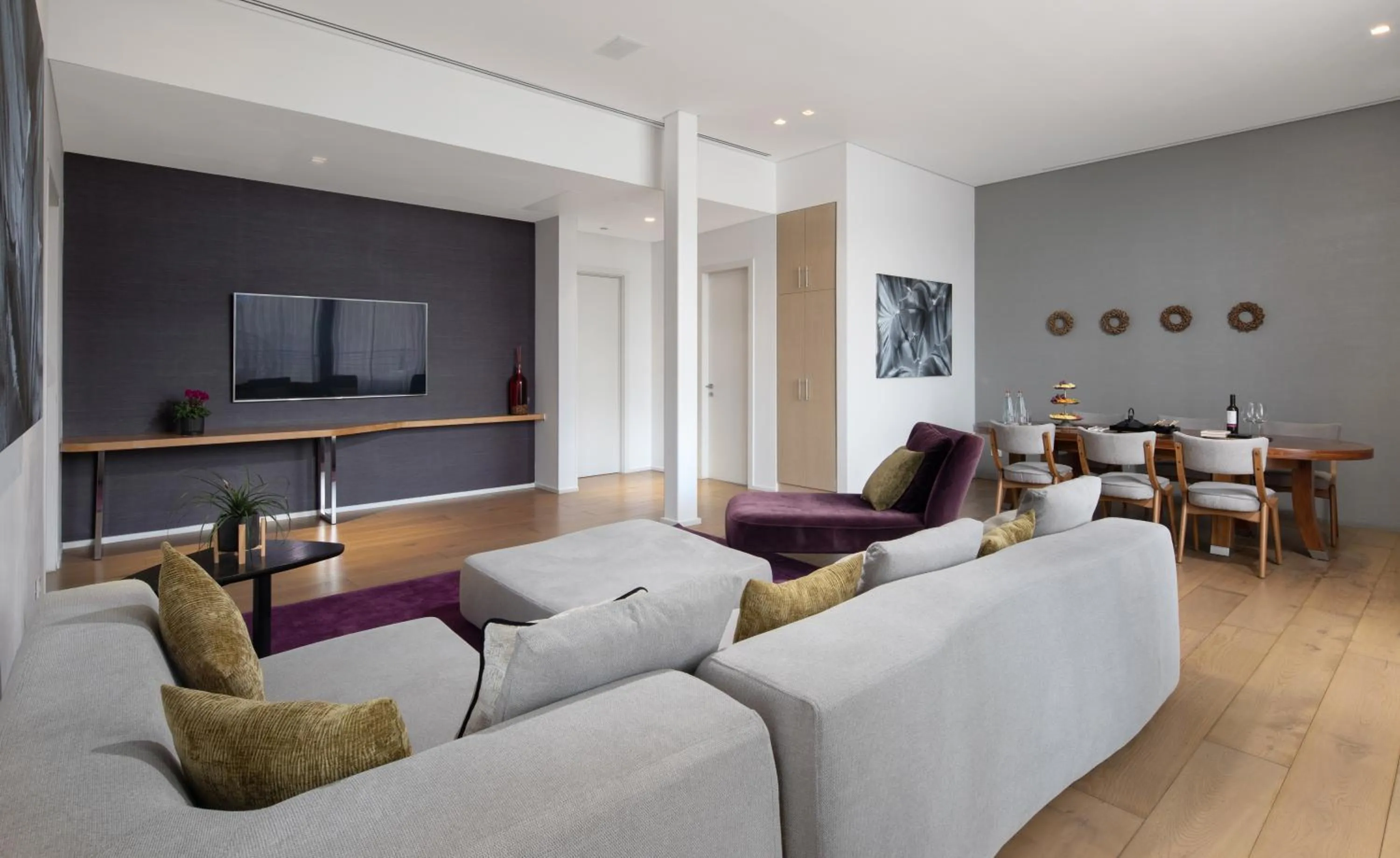 Living room in Cramim by Isrotel Exclusive