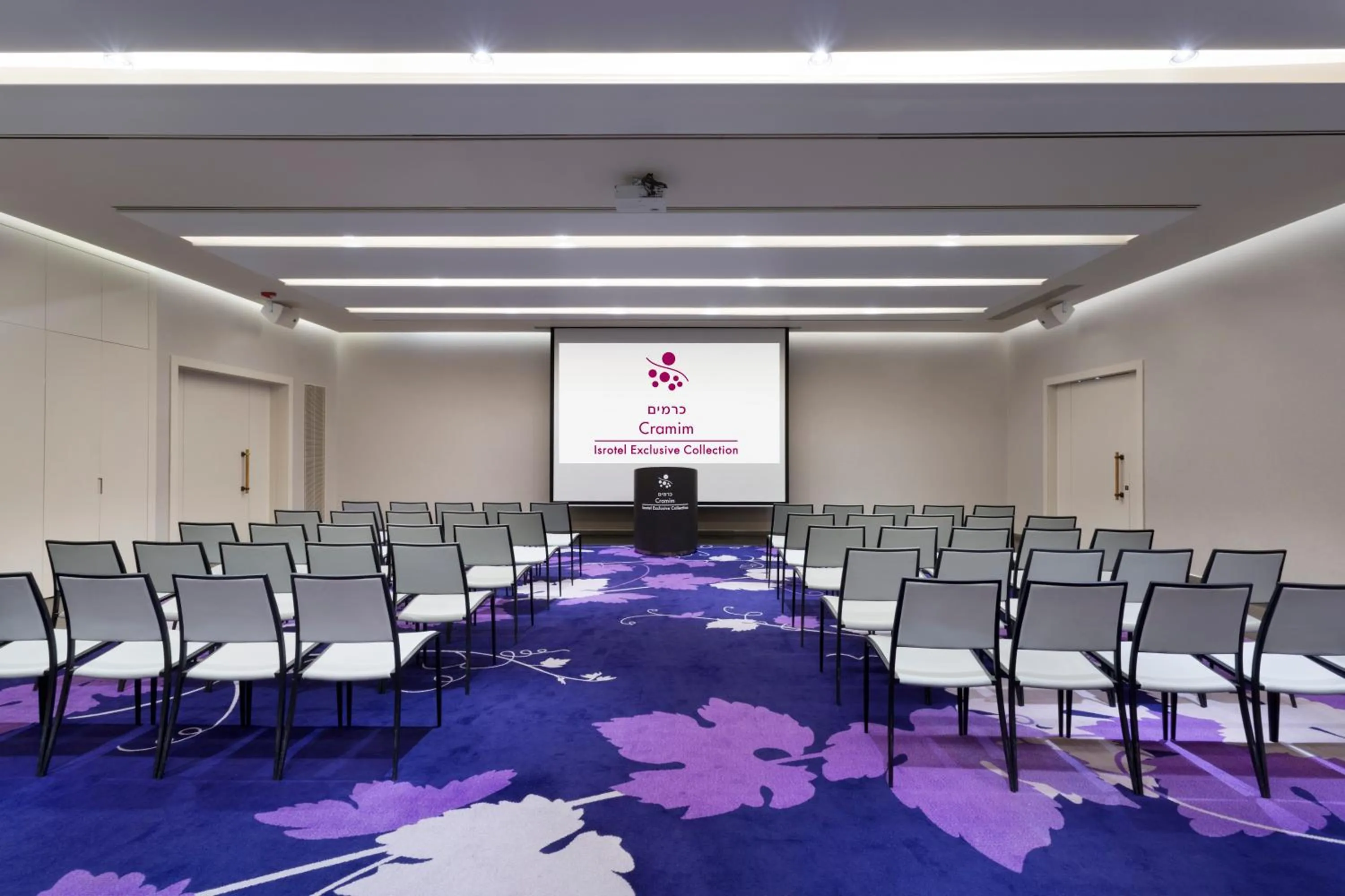 Meeting/conference room in Cramim by Isrotel Exclusive