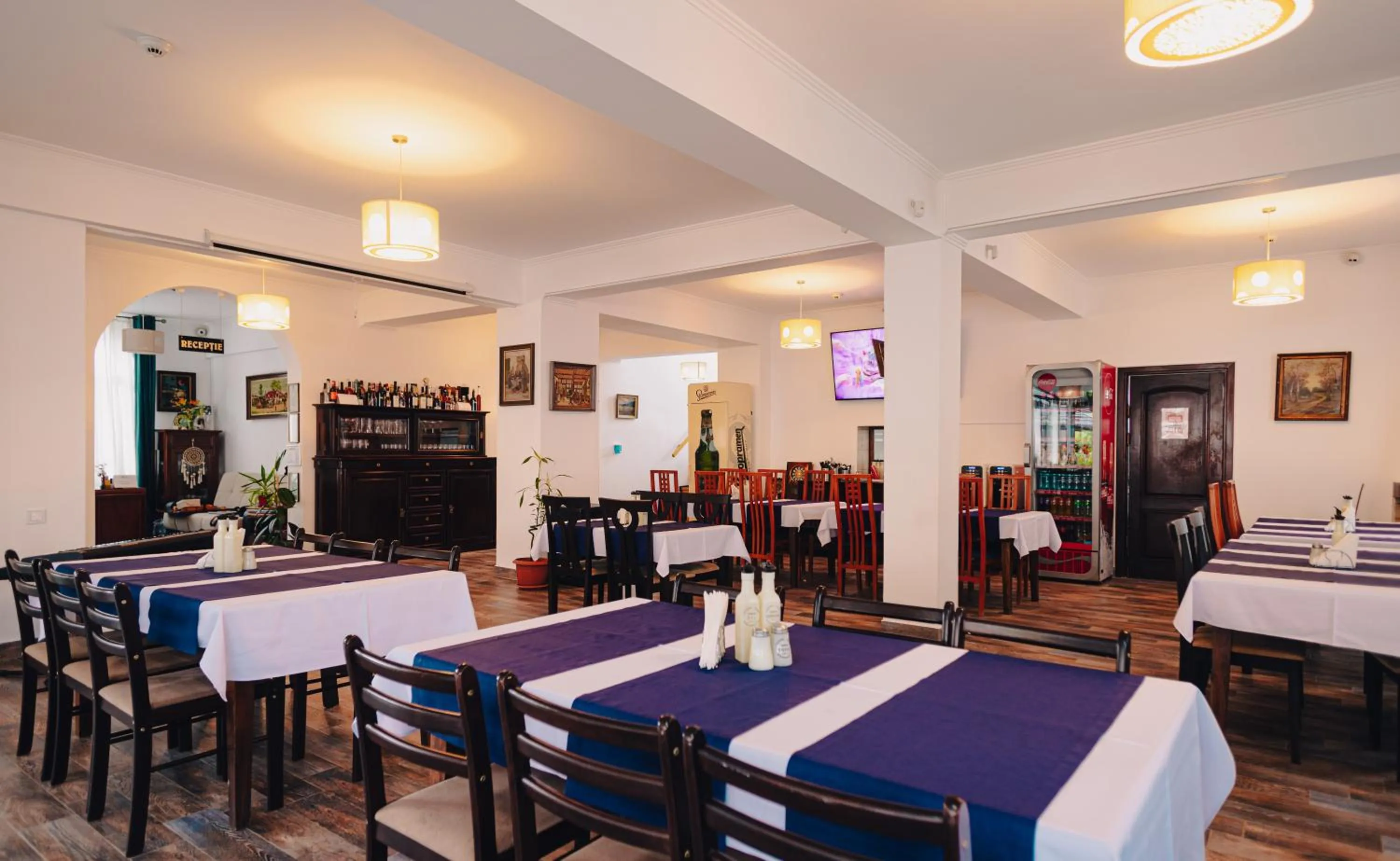 Restaurant/places to eat in Chalet 173