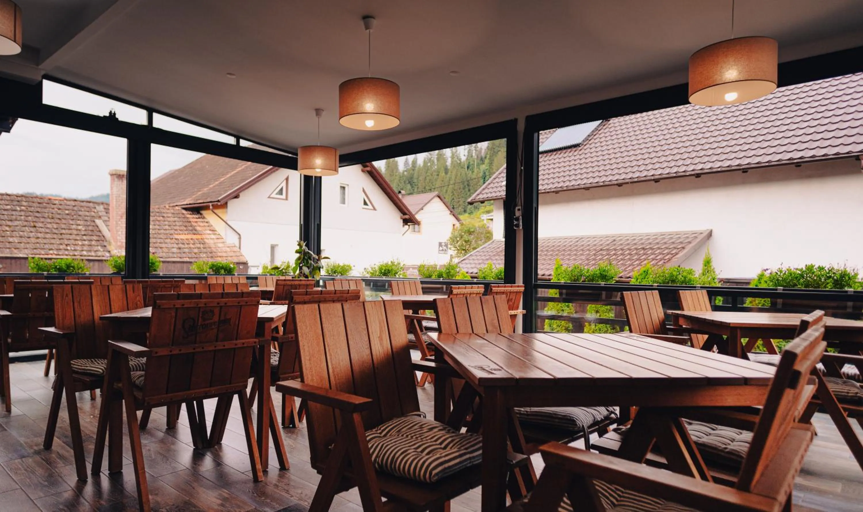 Restaurant/places to eat in Chalet 173