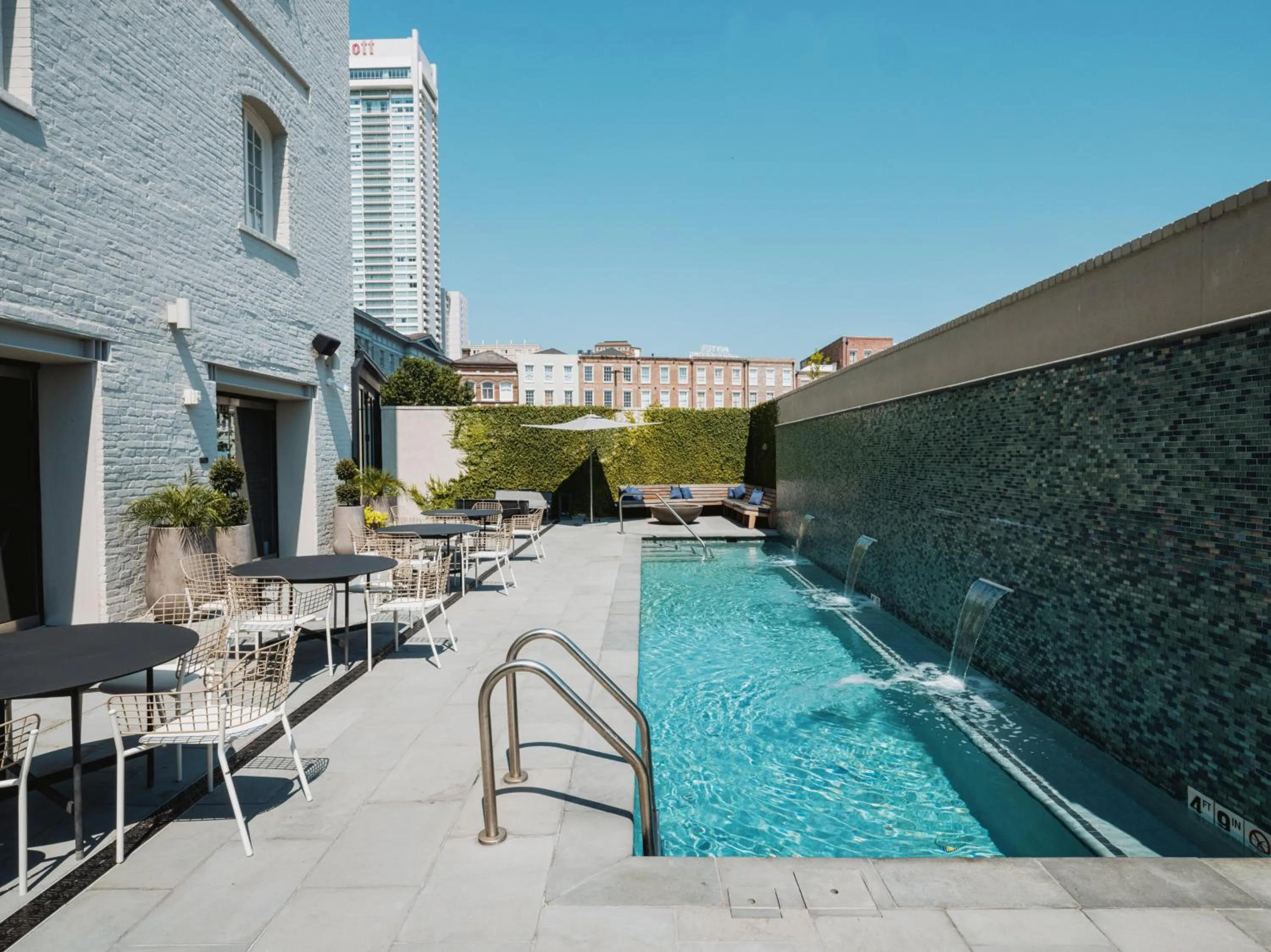 Patio in ONE11 Hotel