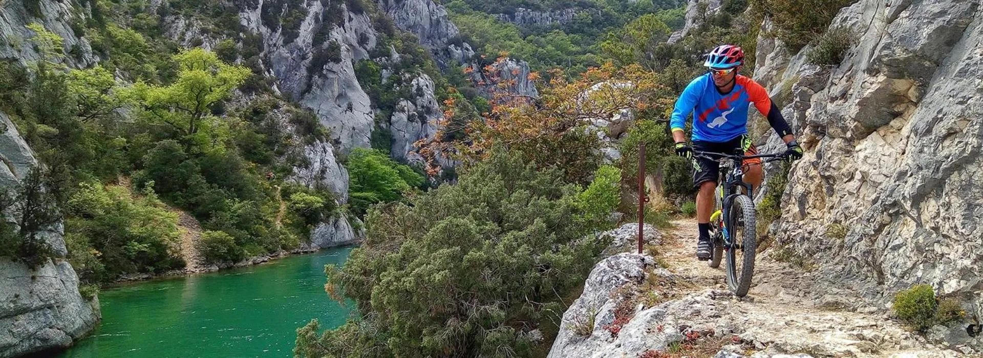 Hiking in Hôtel Spa Les Alpes