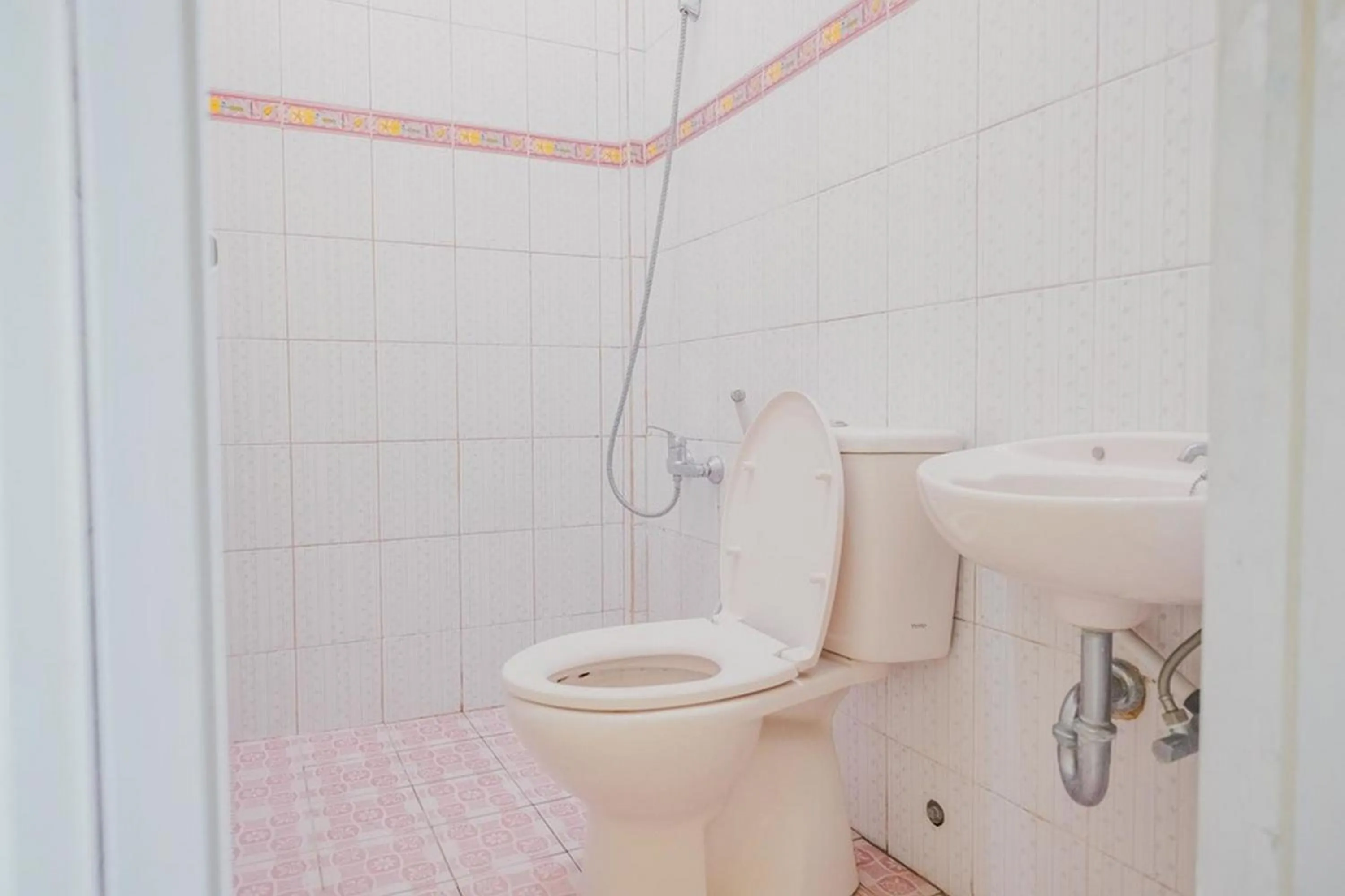 RedDoorz near RS Imanuel Lampung