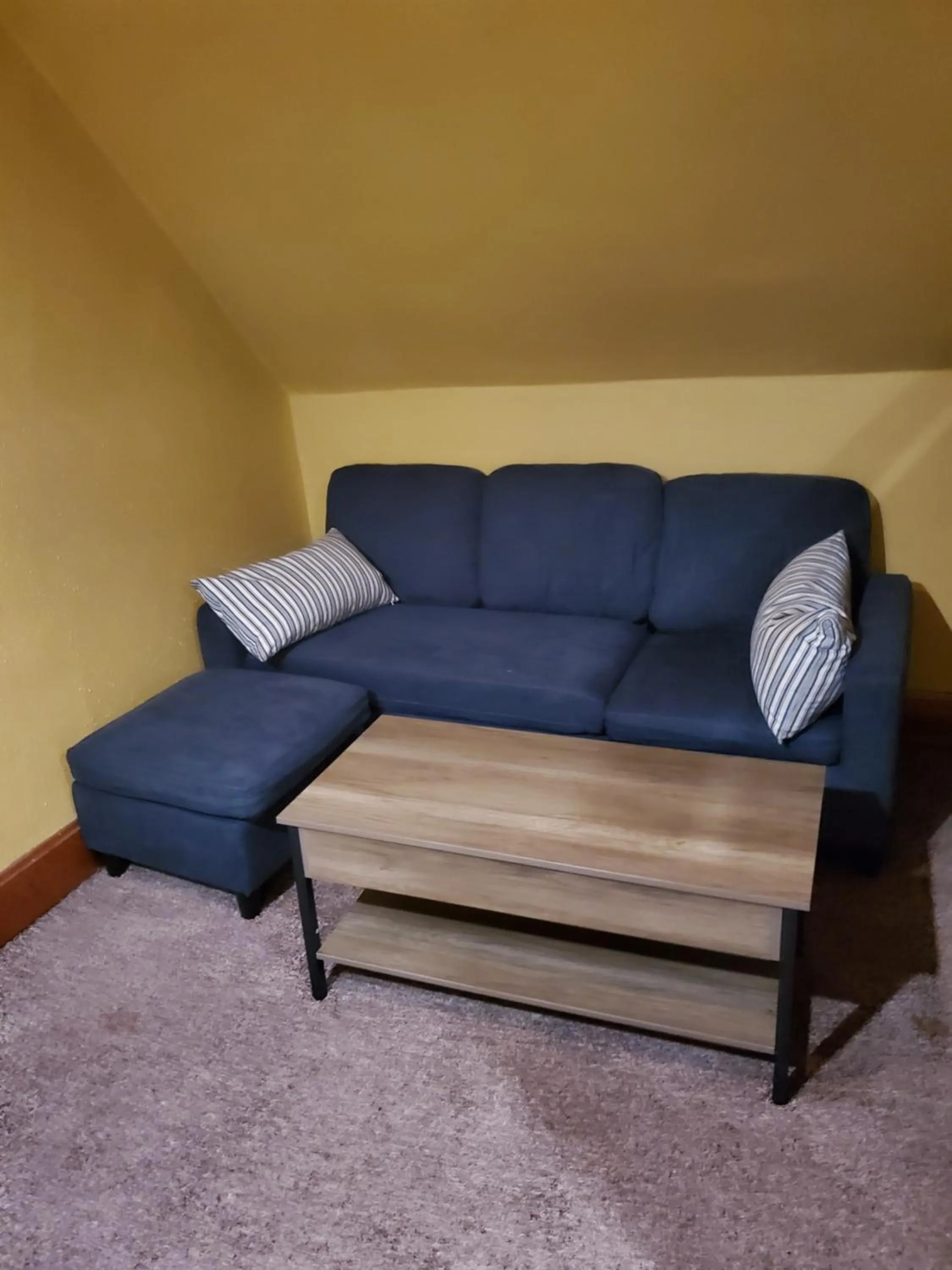 Living room in Historic Victorian Inn