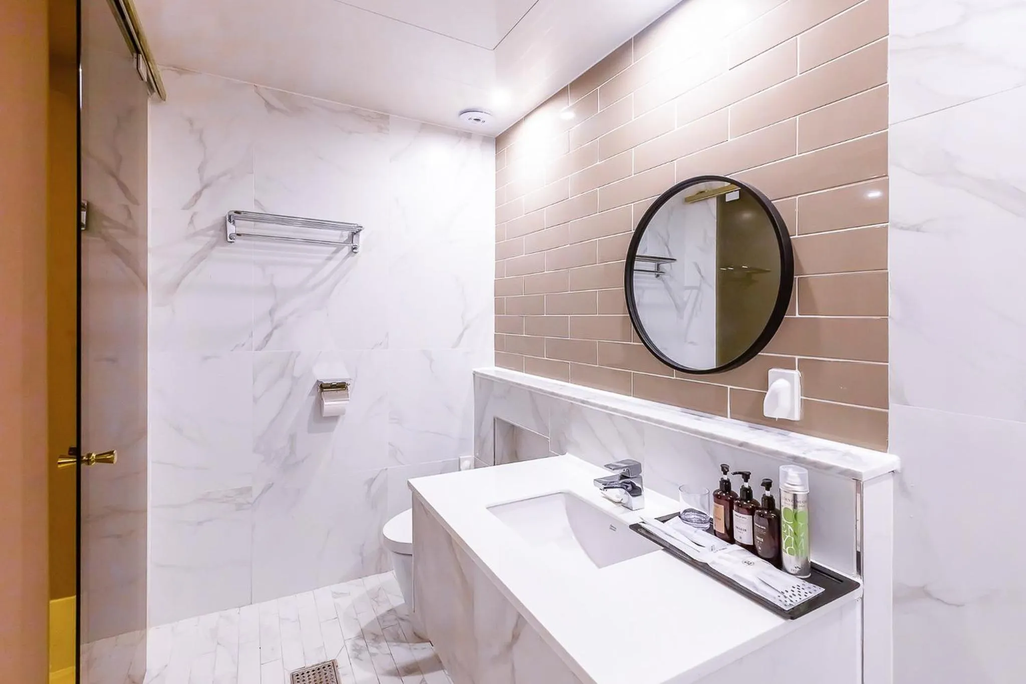 Browndot Hotel Sasang Renecite