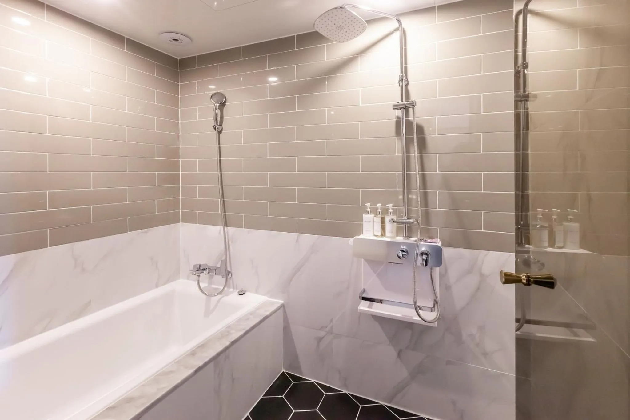 Browndot Hotel Sasang Renecite