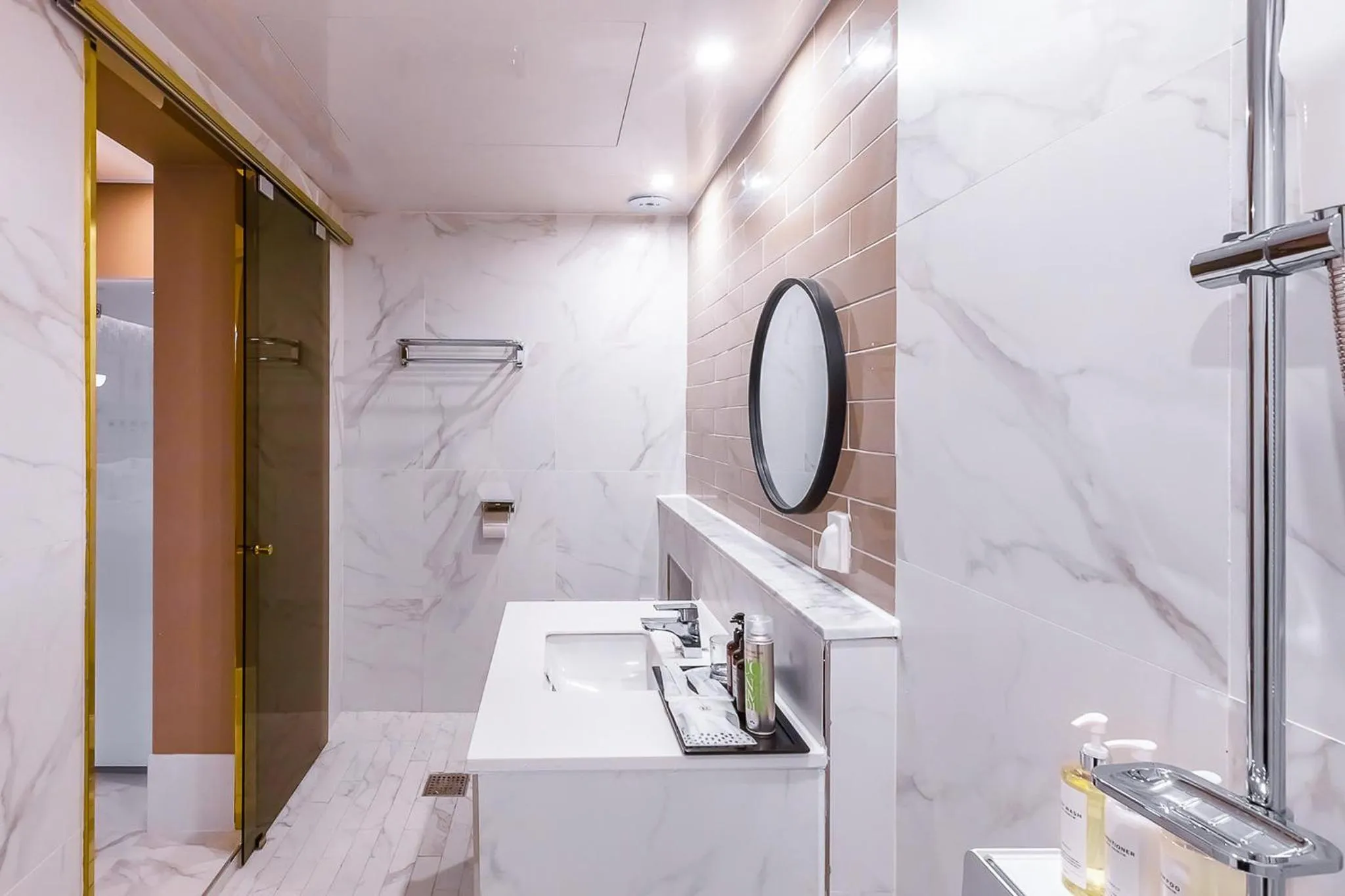 Browndot Hotel Sasang Renecite