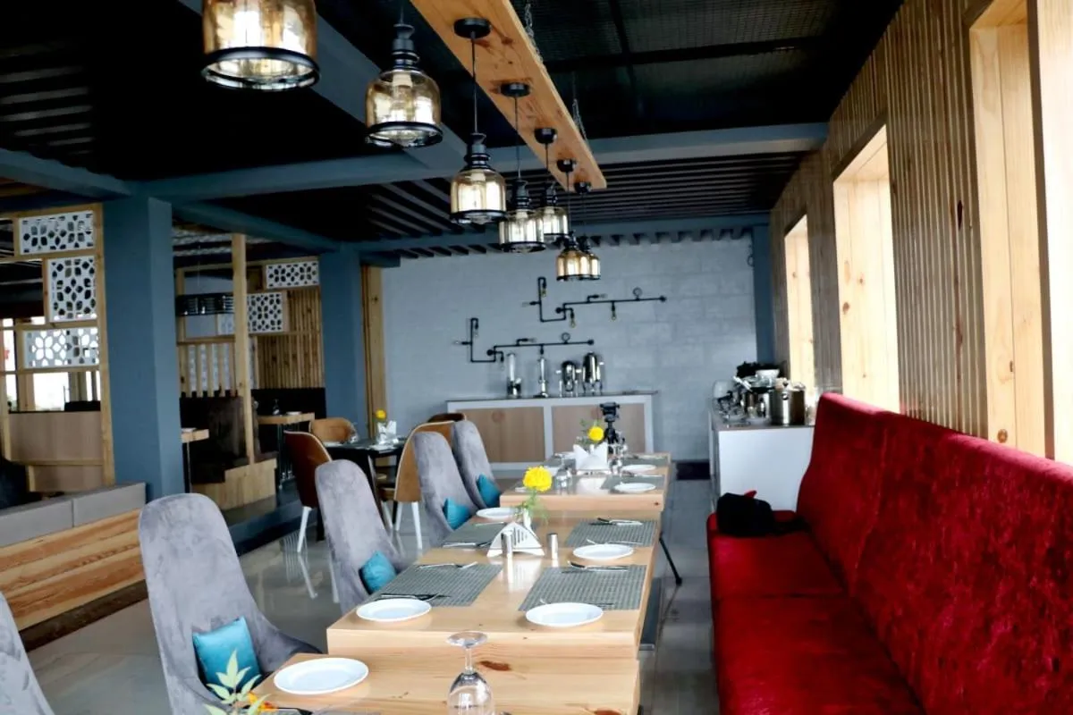 Restaurant/places to eat in Clarks Exotica Resort Ramgarh Mukteshwar