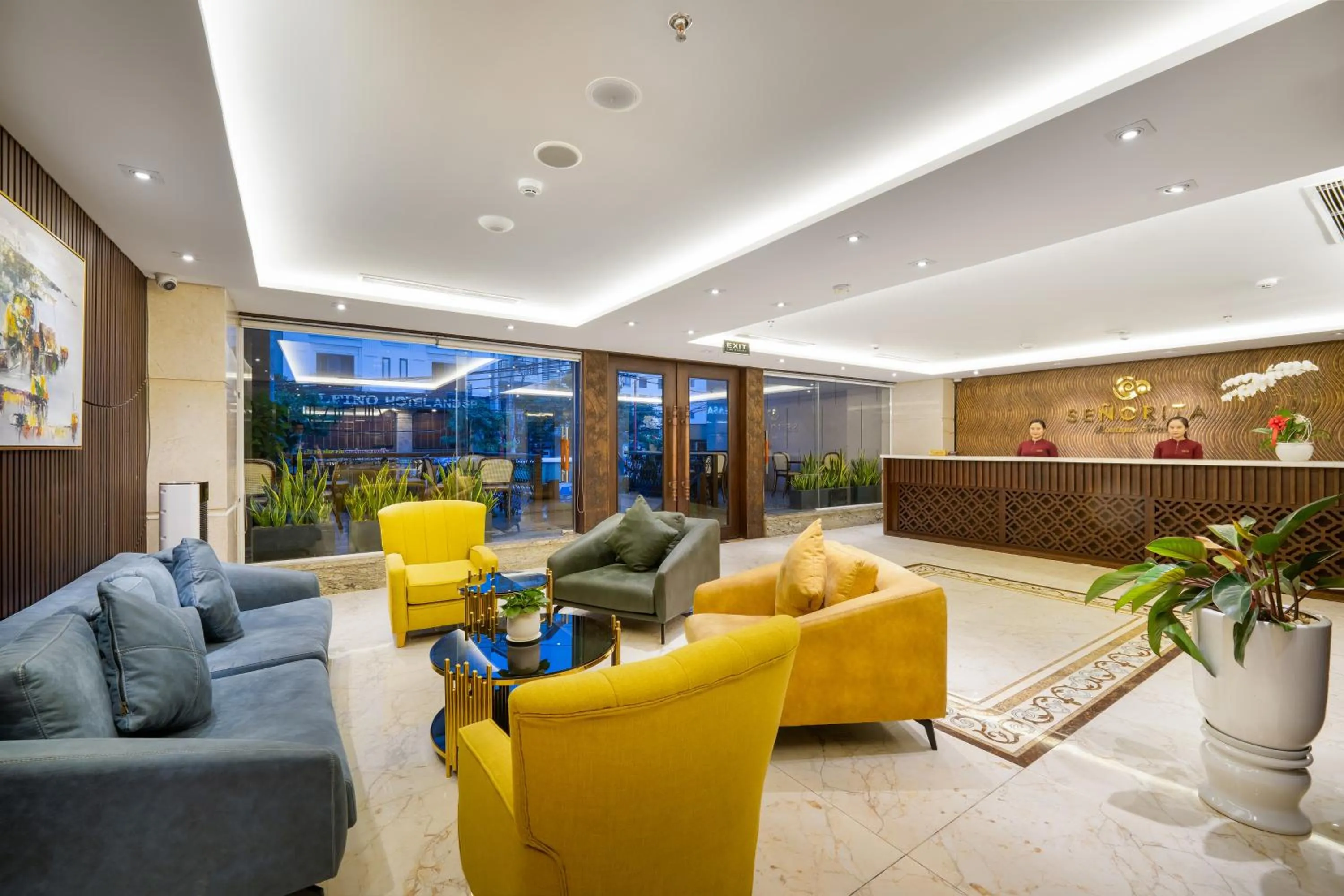 Communal lounge/ TV room in Señorita Boutique Hotel