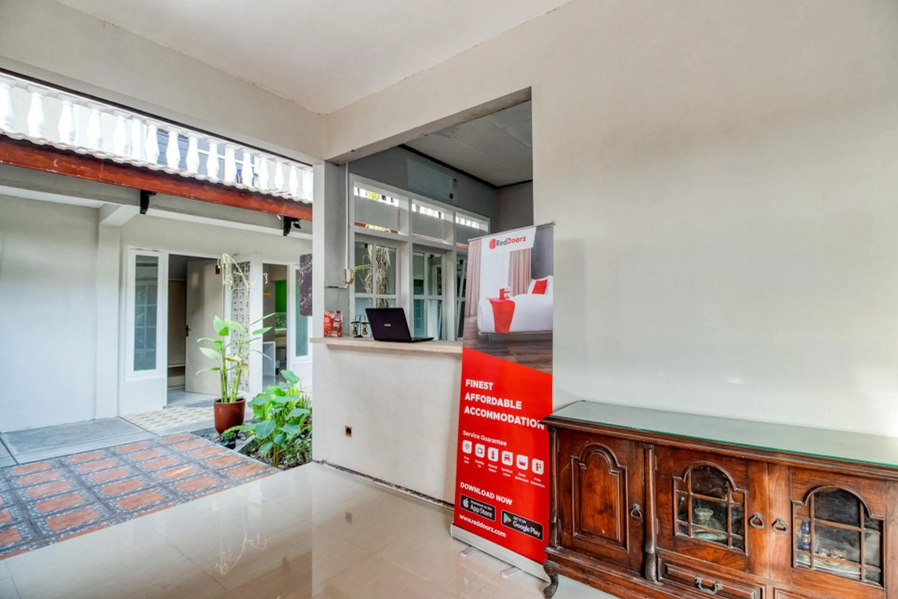 RedDoorz near Malioboro Tugu Station Jogja 2