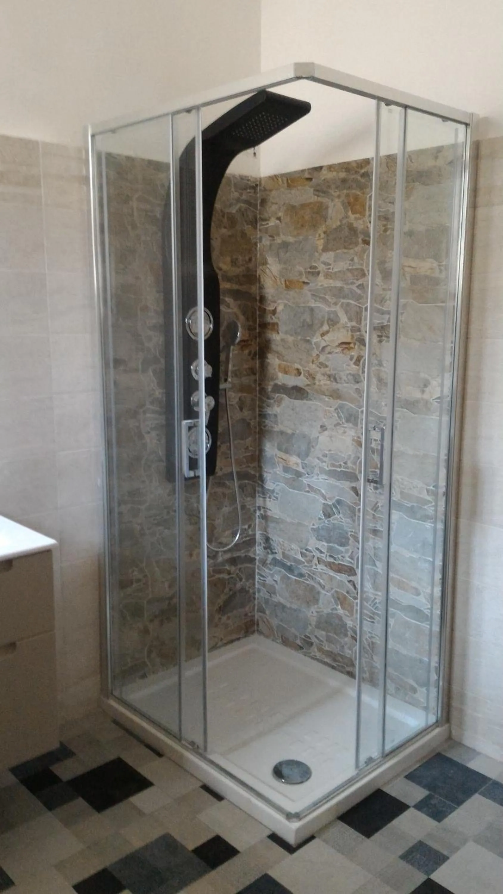 Shower in Salentino