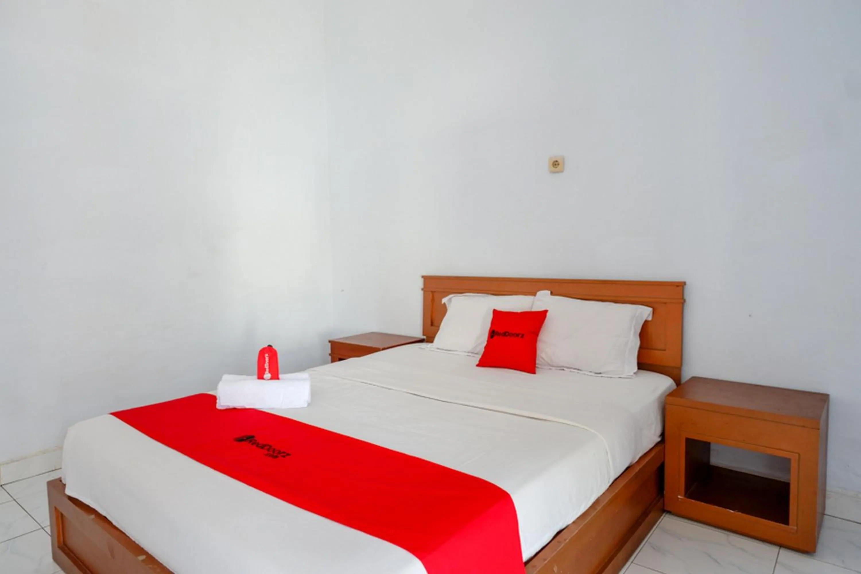 Bed in RedDoorz @ Hotel Horas Palopo