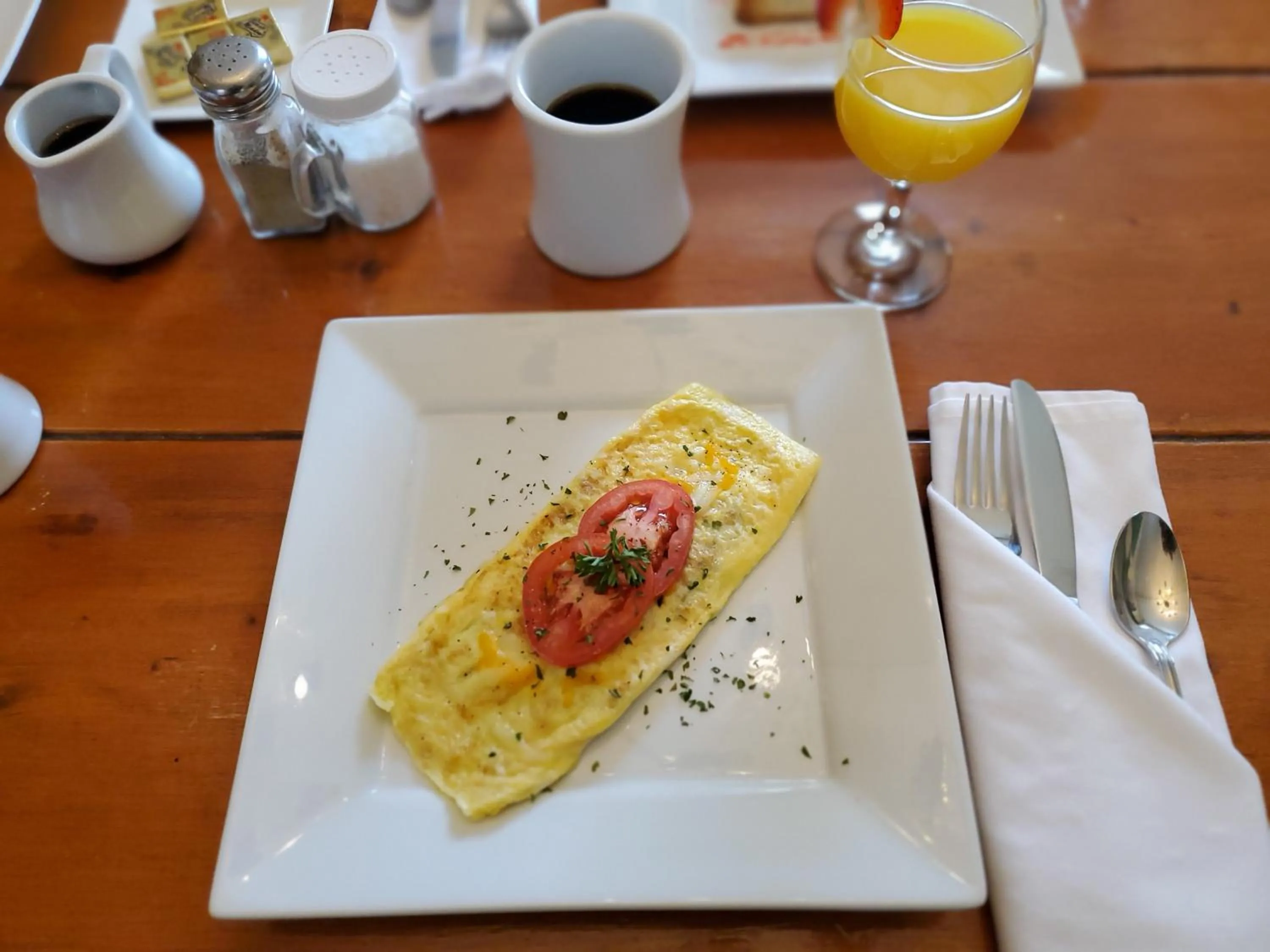 American breakfast in Cleveland House Inn