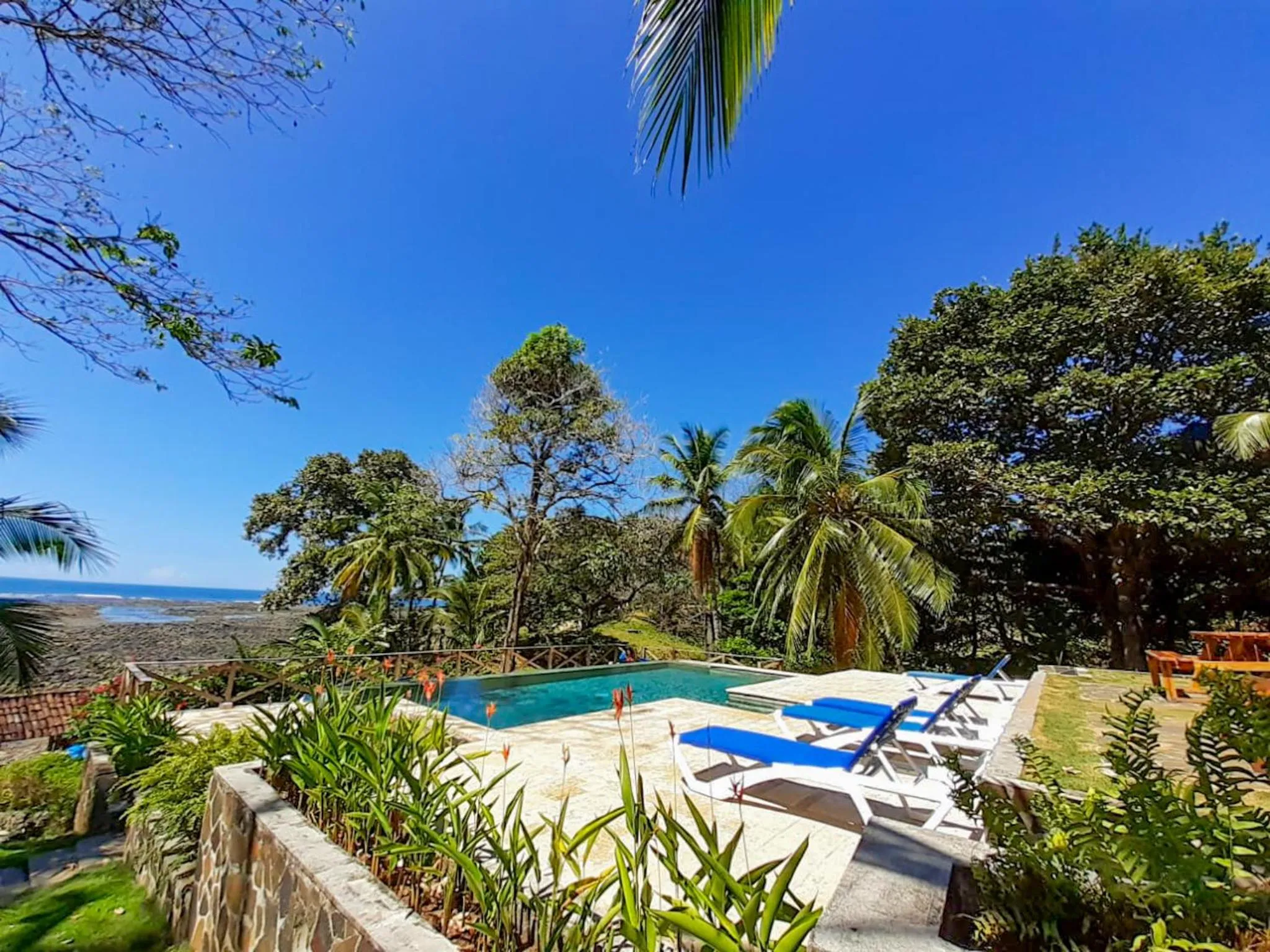 Pool view in Hotel Santa Catalina Panamá