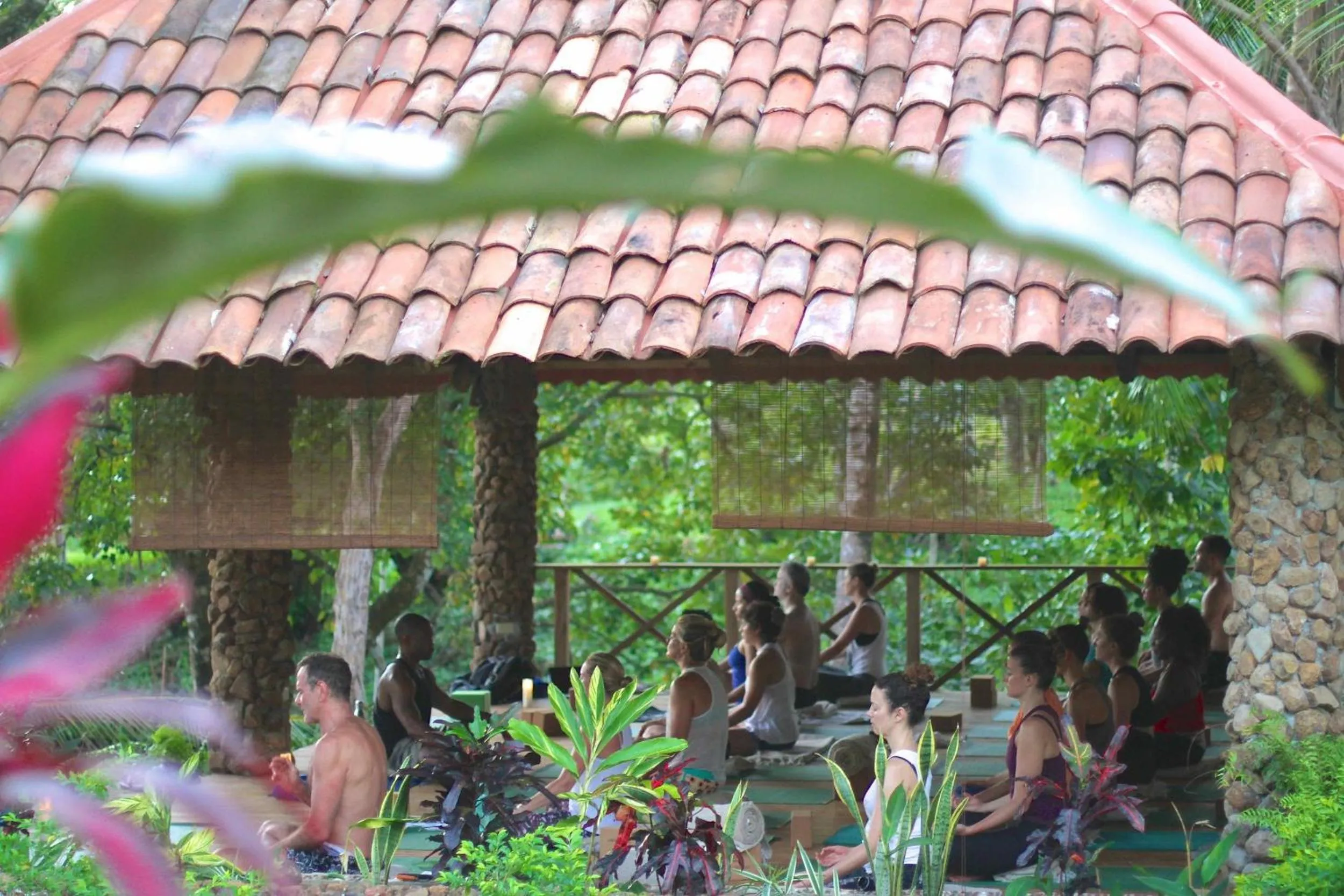 People in Hotel Santa Catalina Panamá