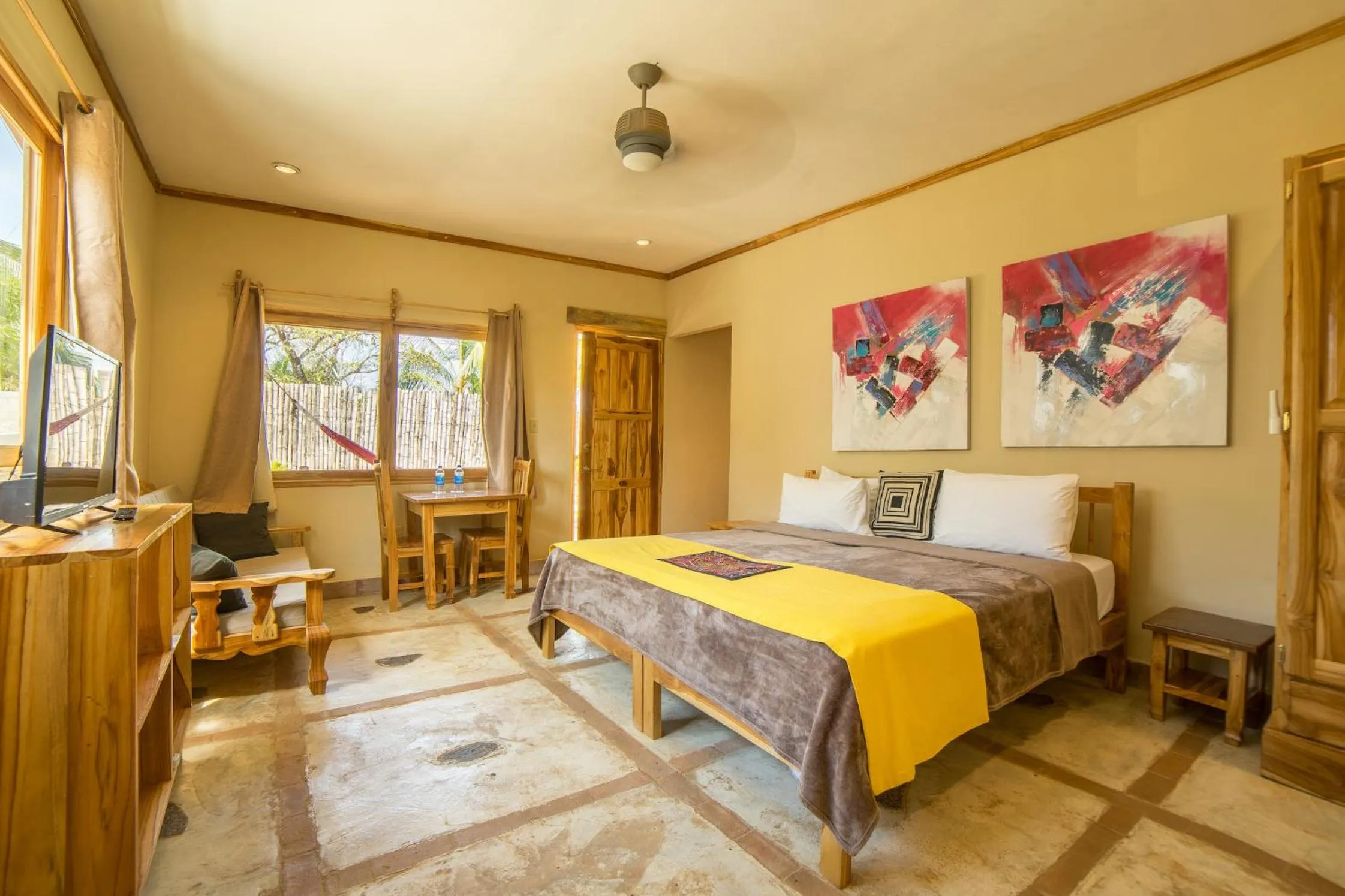 Photo of the whole room, Bed in Hotel Santa Catalina Panamá