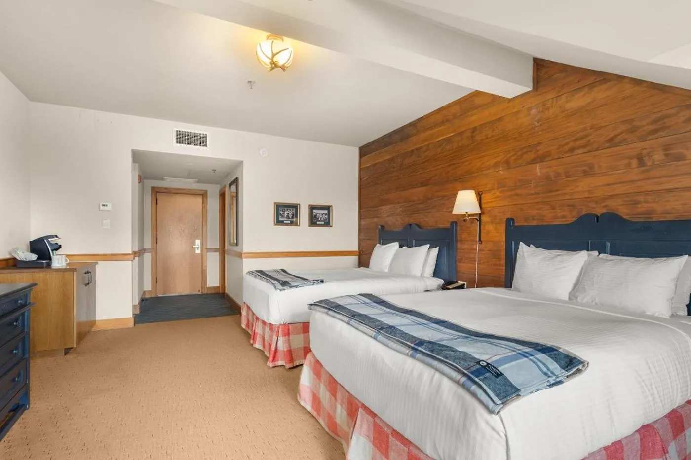 Bedroom, Bed in von Trapp Family Lodge & Resort