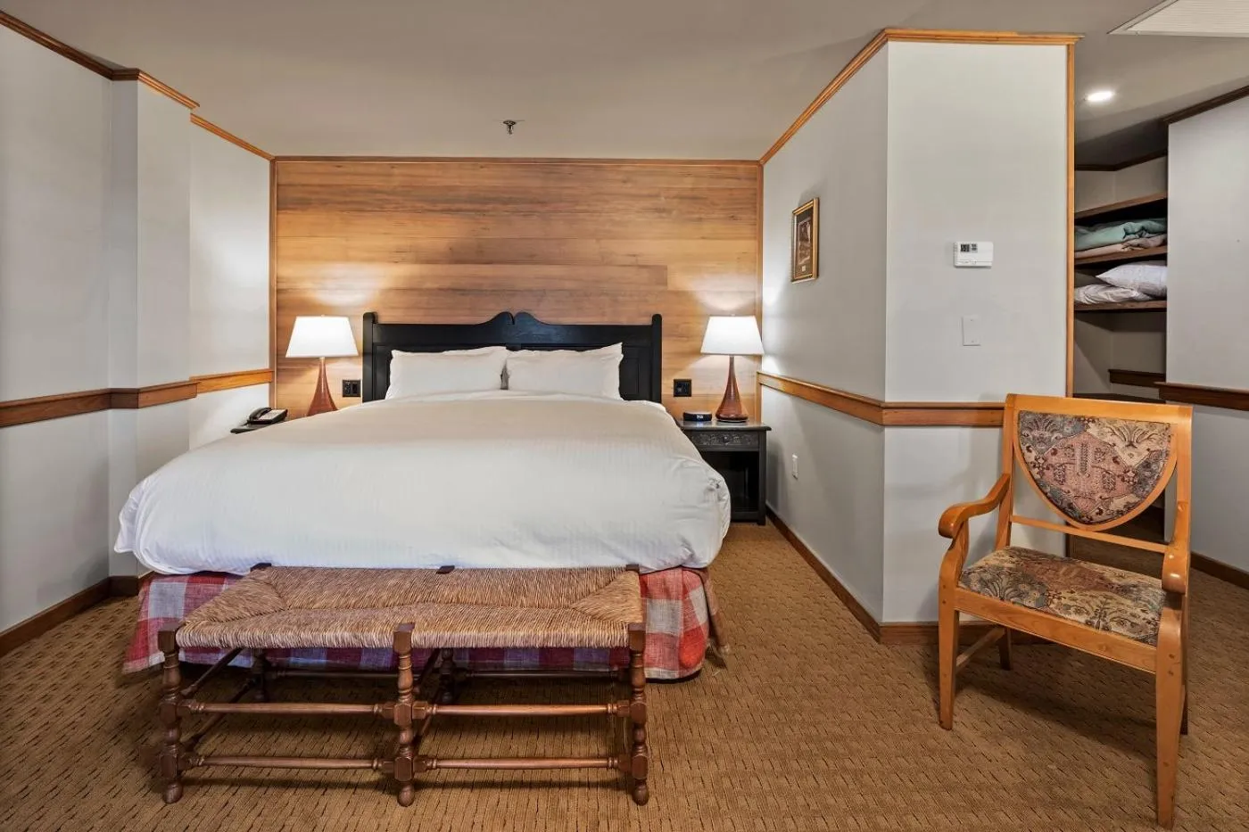Bedroom, Bed in von Trapp Family Lodge & Resort