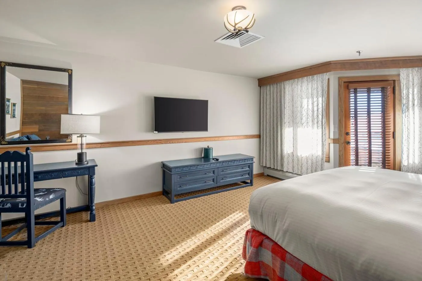 Bedroom, Bed in von Trapp Family Lodge & Resort