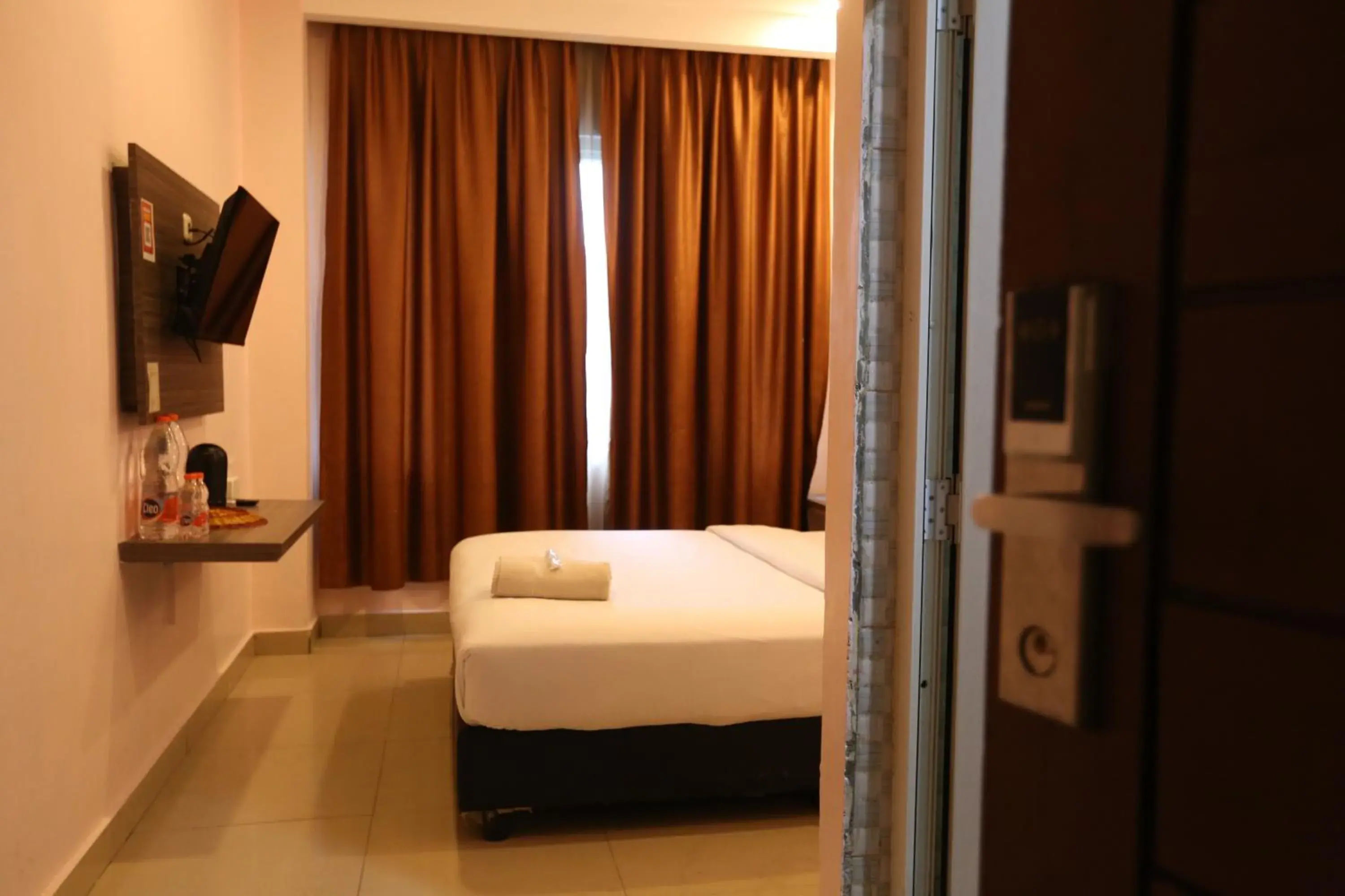 Deluxe Double Room in De'Tonga Hotel Deluxe Double Room in De'Tonga Hotel