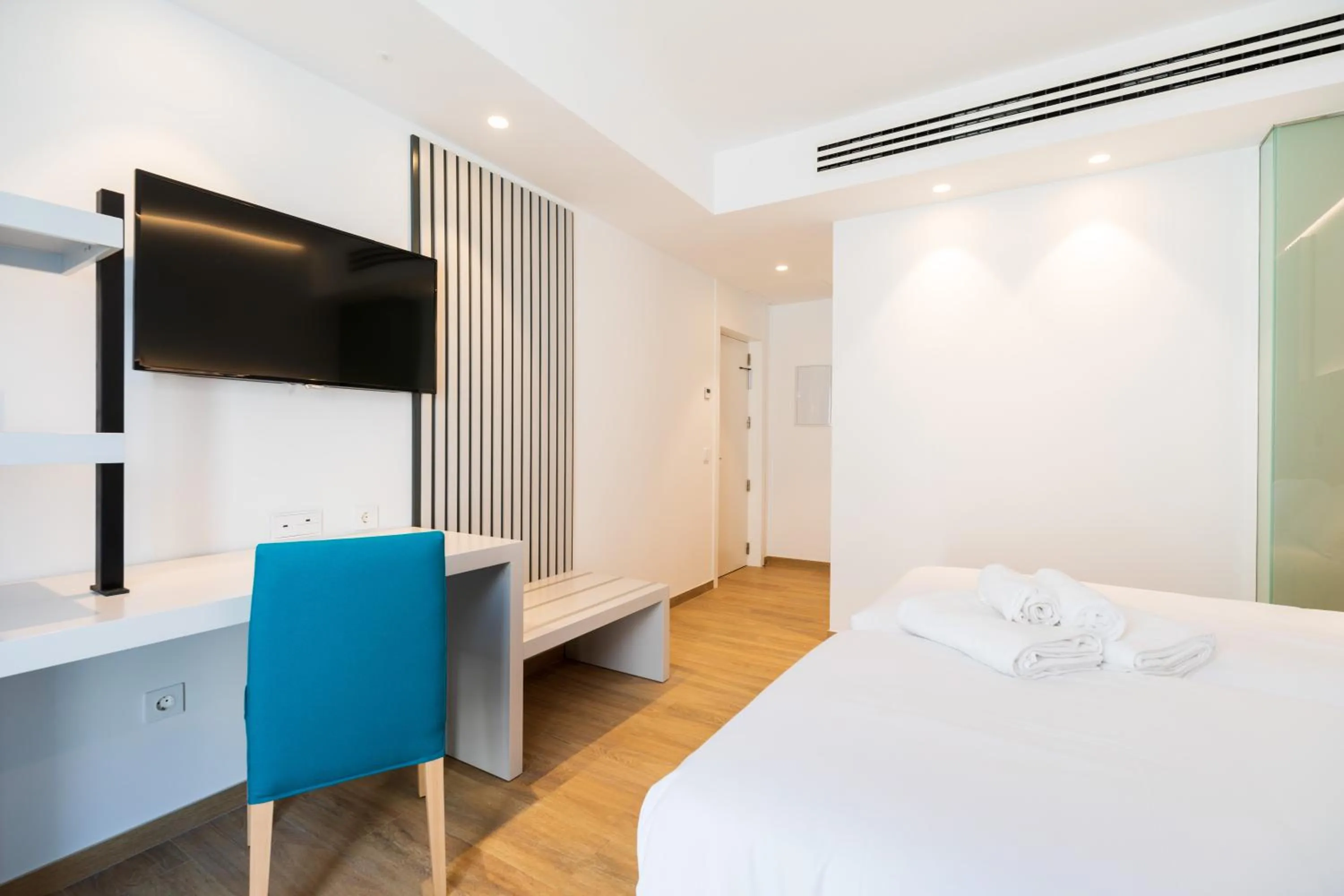 Photo of the whole room, Bed in Dormos Hotel