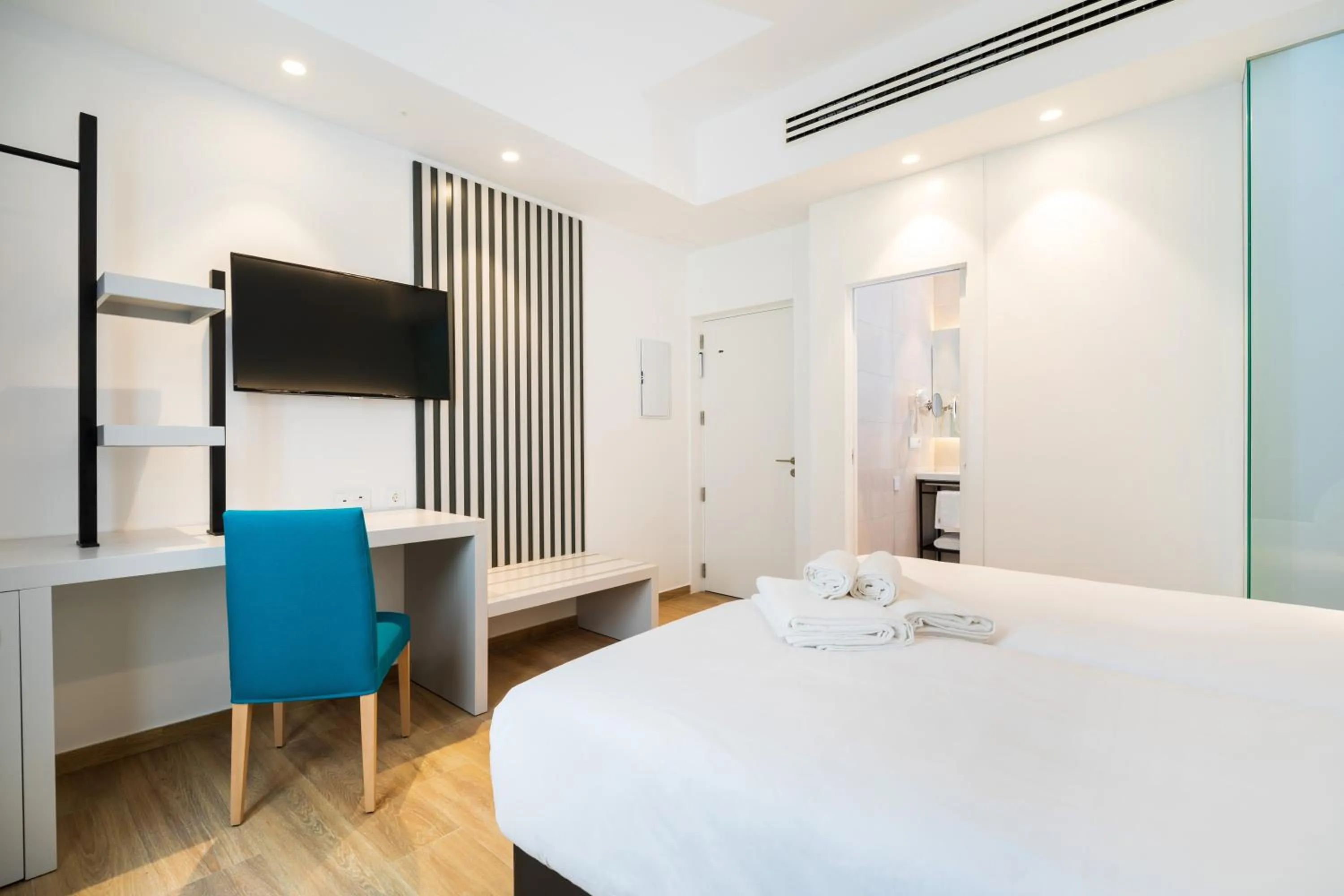 Photo of the whole room, Bed in Dormos Hotel