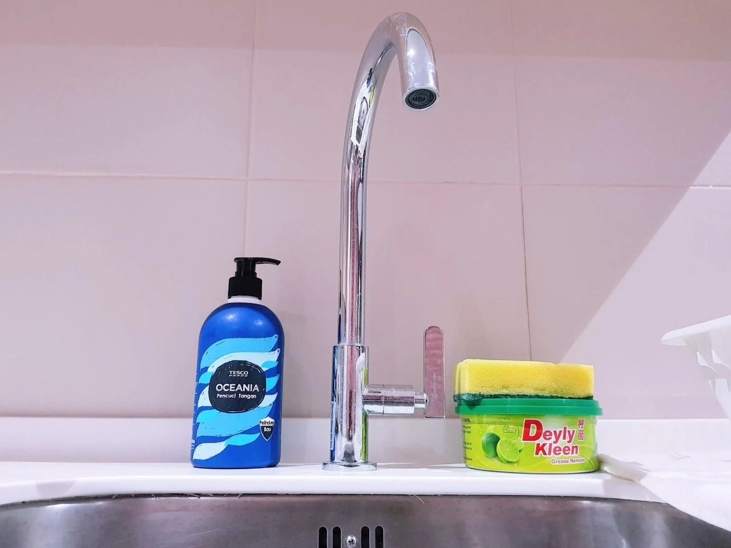 Kitchen or kitchenette in Casa Sabrina's Family Suite @ Liberty i-City, Shah Alam