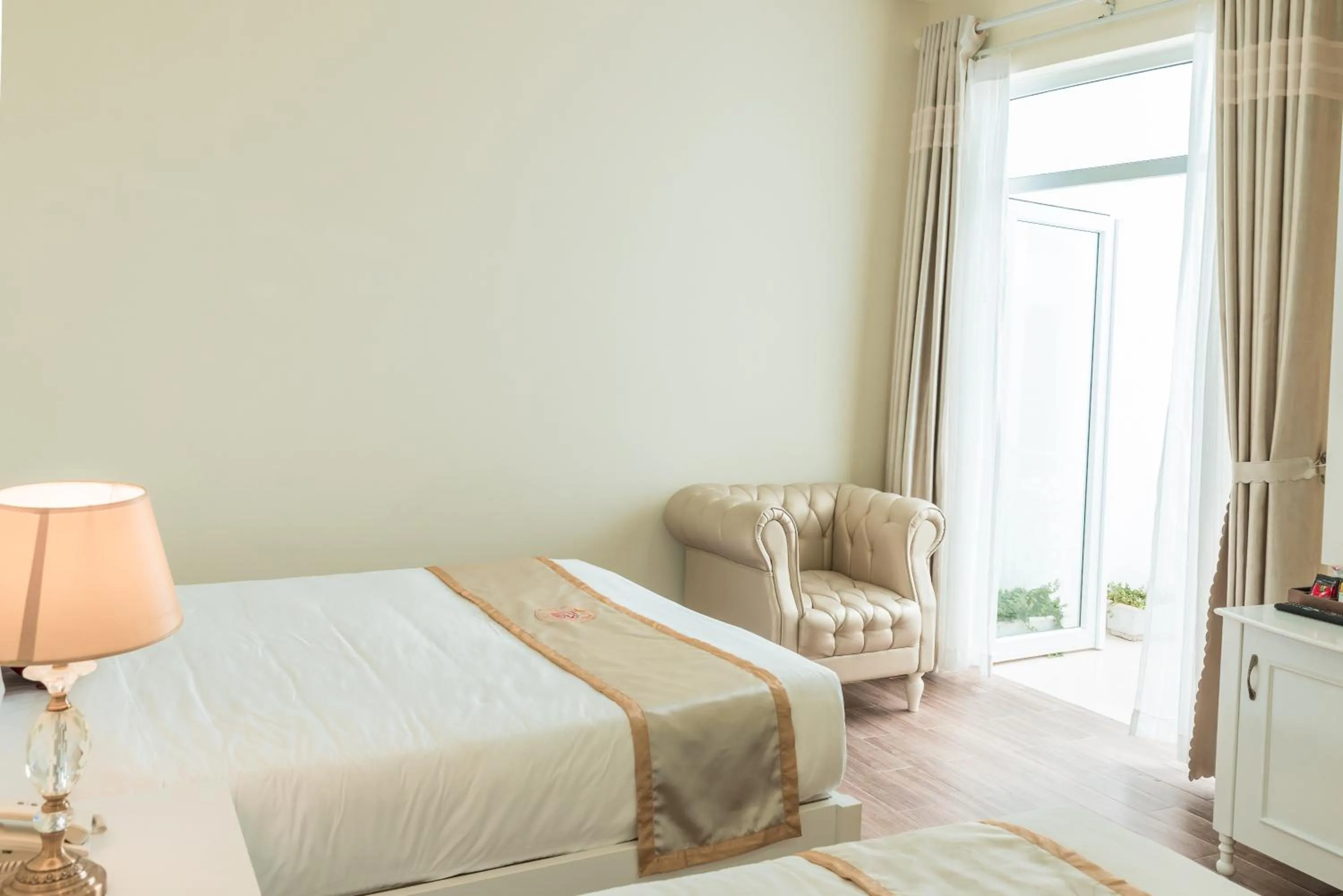 Photo of the whole room in La Vie En Rose Villa