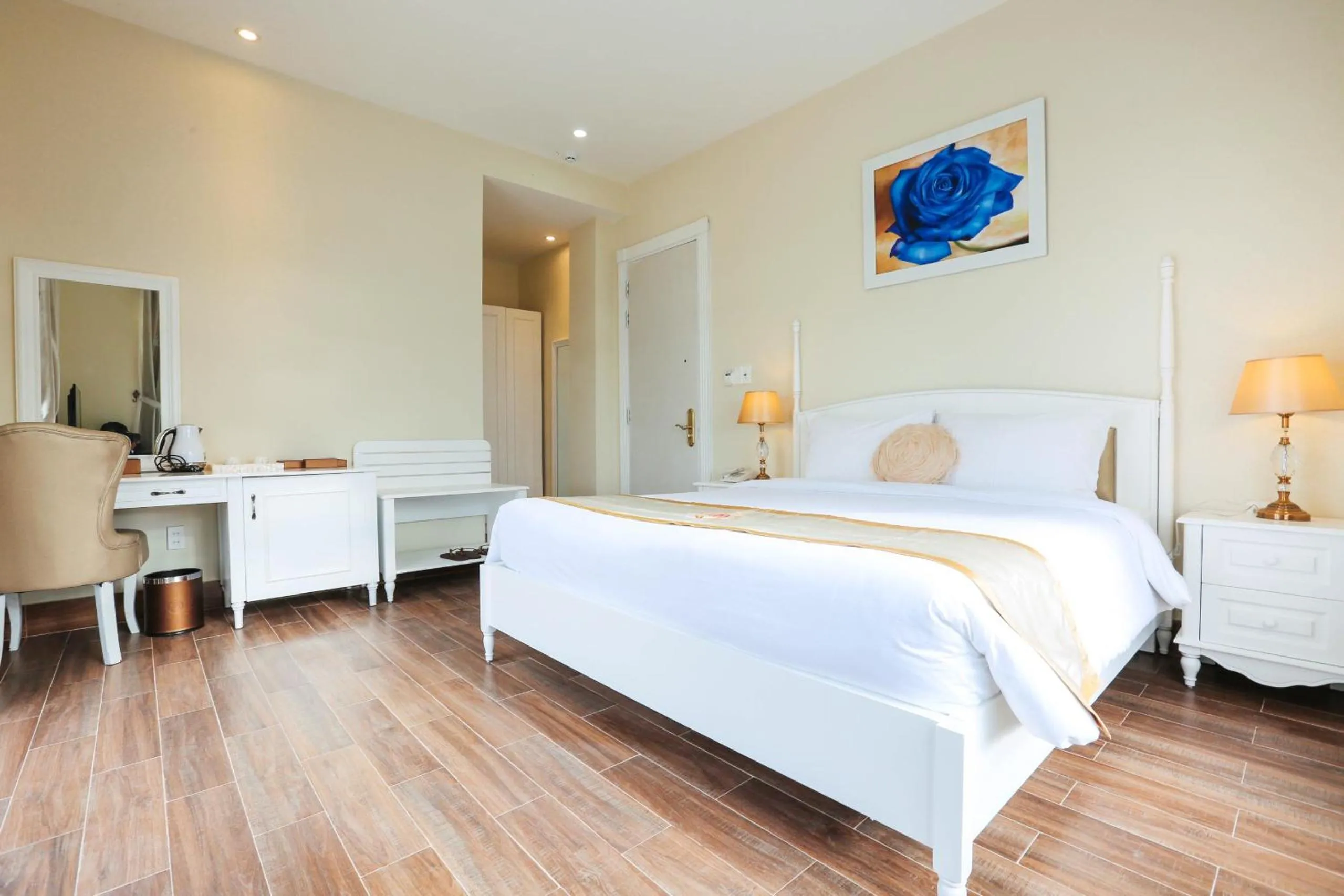 Photo of the whole room in La Vie En Rose Villa