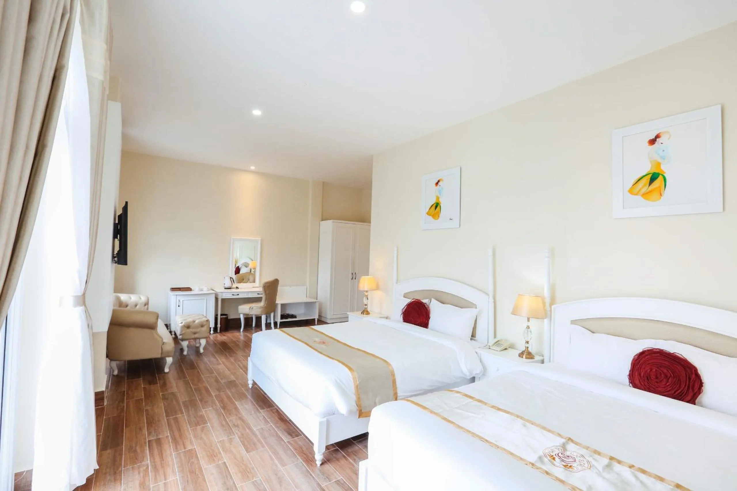 Photo of the whole room in La Vie En Rose Villa