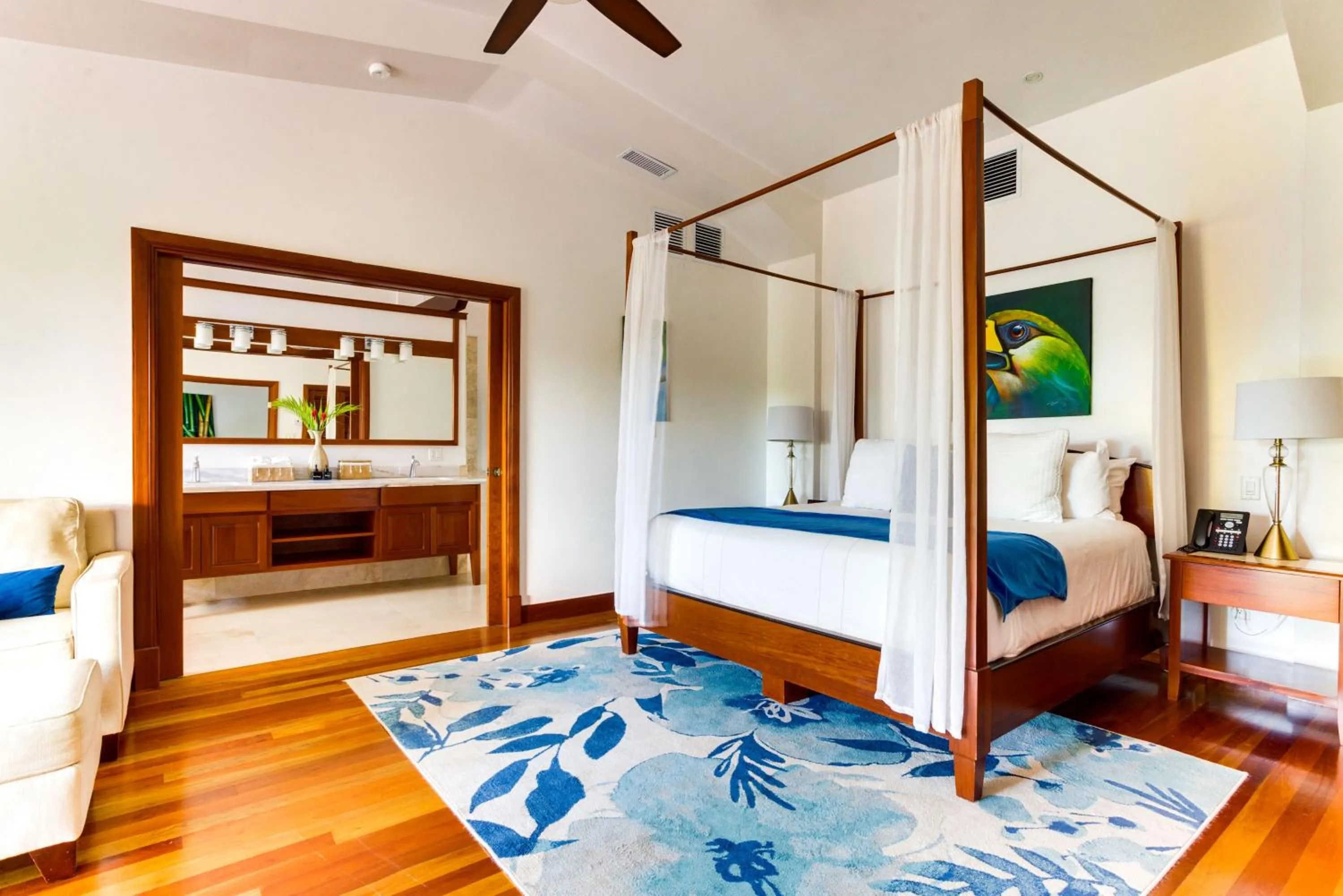 Bedroom, Bed in San Ignacio Resort Hotel