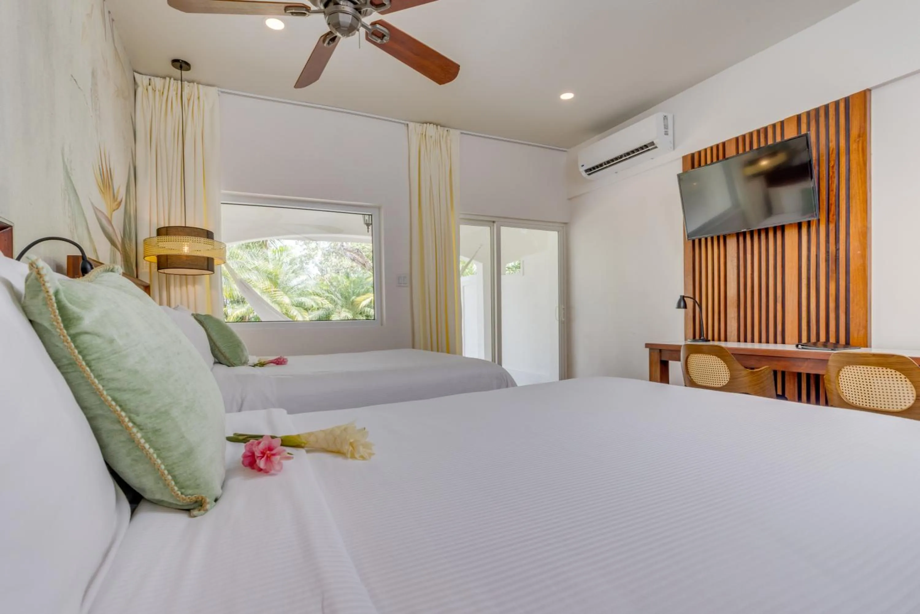 Bed in San Ignacio Resort Hotel