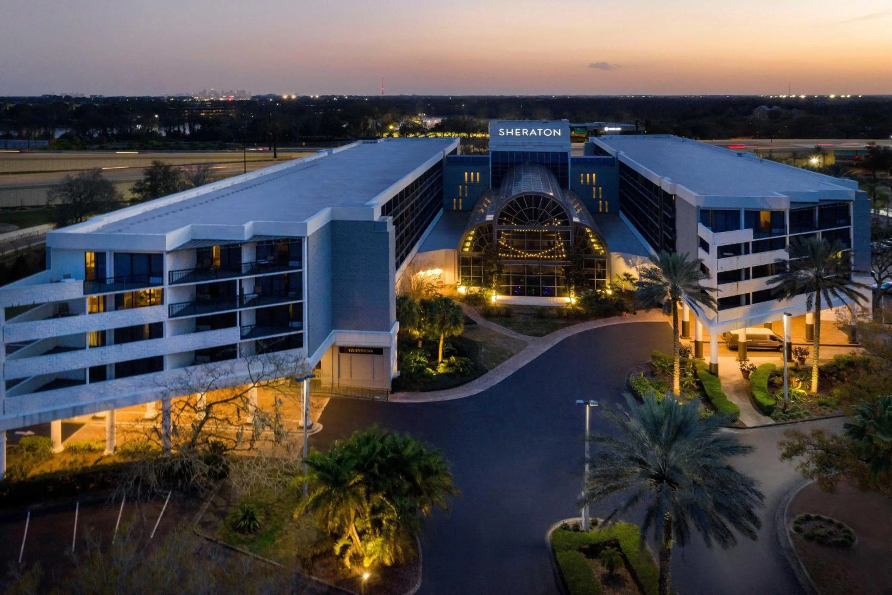 Property building in Sheraton Orlando North