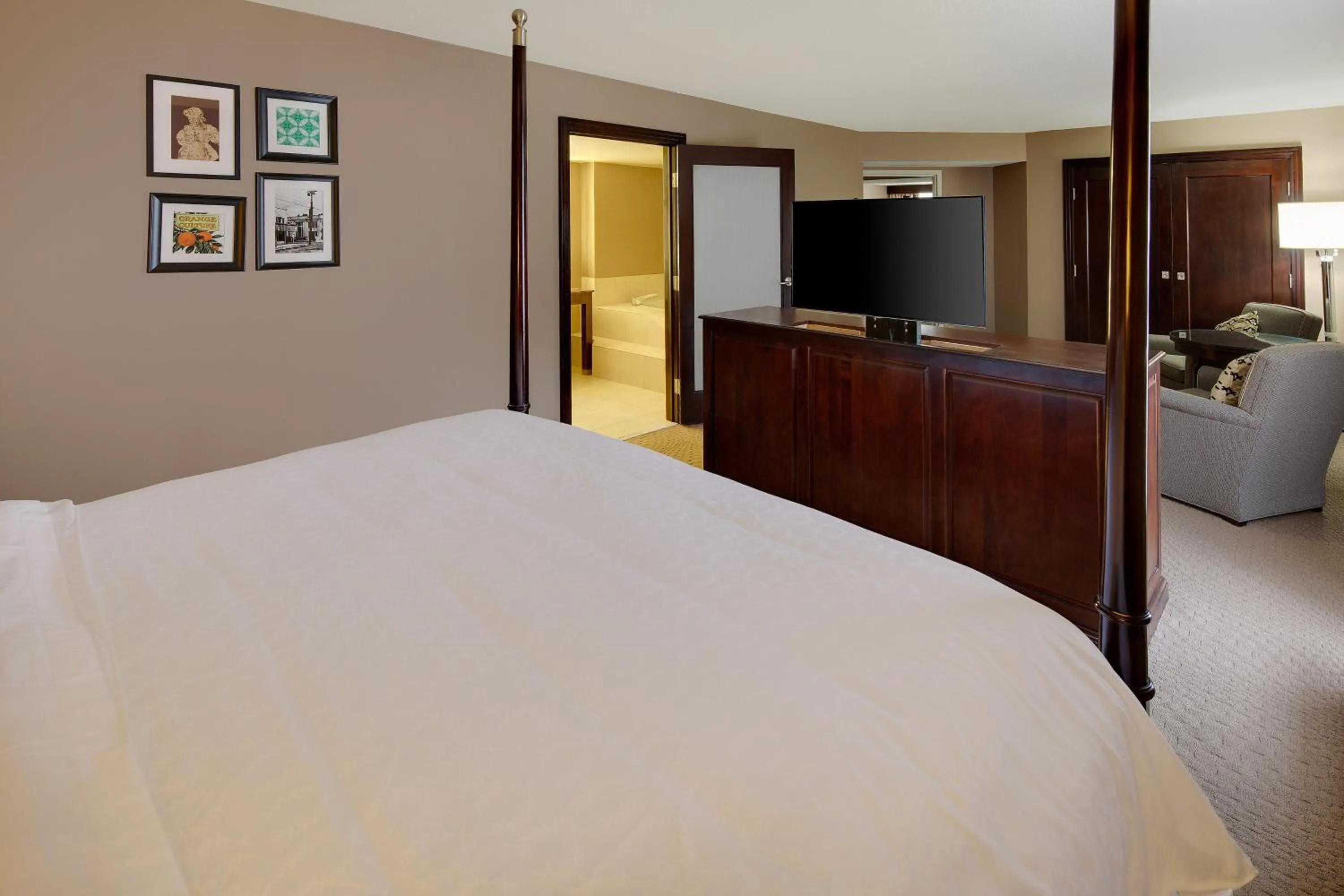 Bedroom, Bed in Sheraton Orlando North