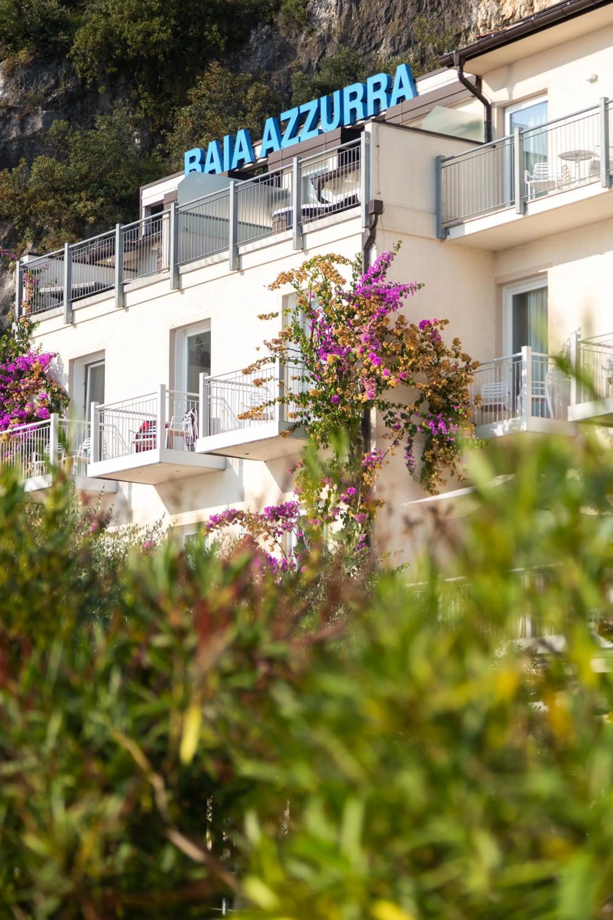 Property building in Hotel Baia Azzurra - Lake Front