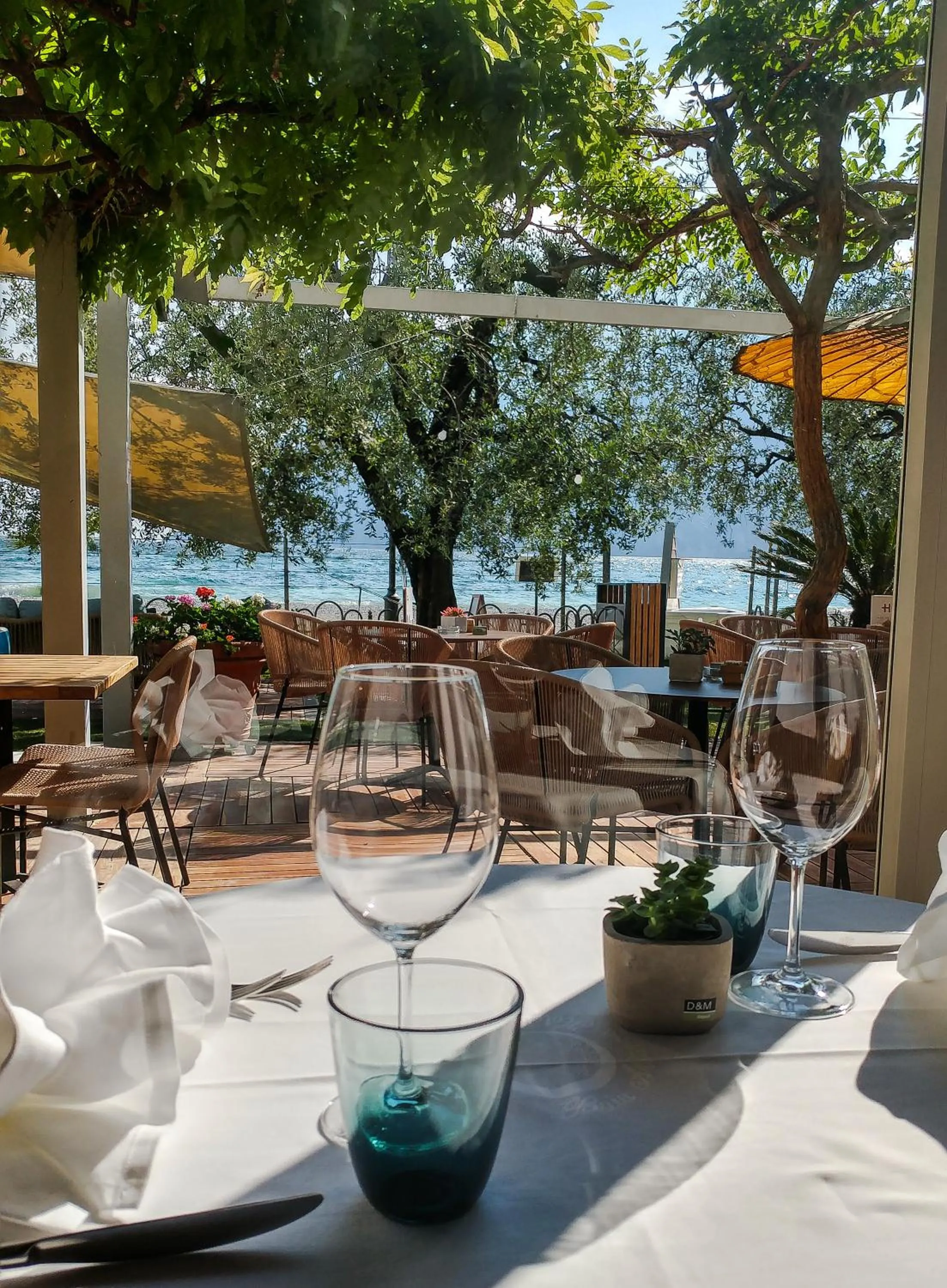Restaurant/places to eat in Hotel Baia Azzurra - Lake Front