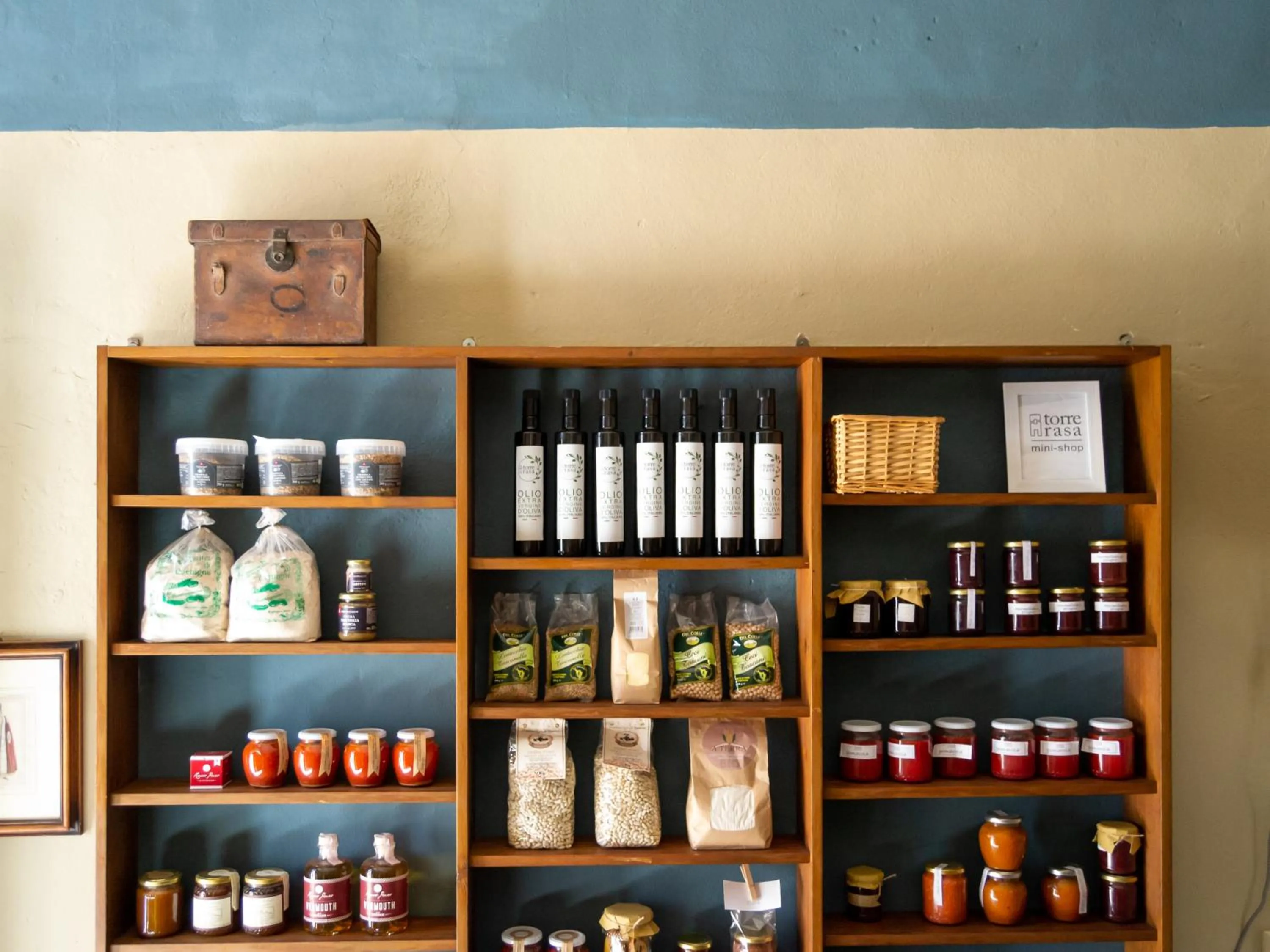 Shopping Area in Torre Rasa