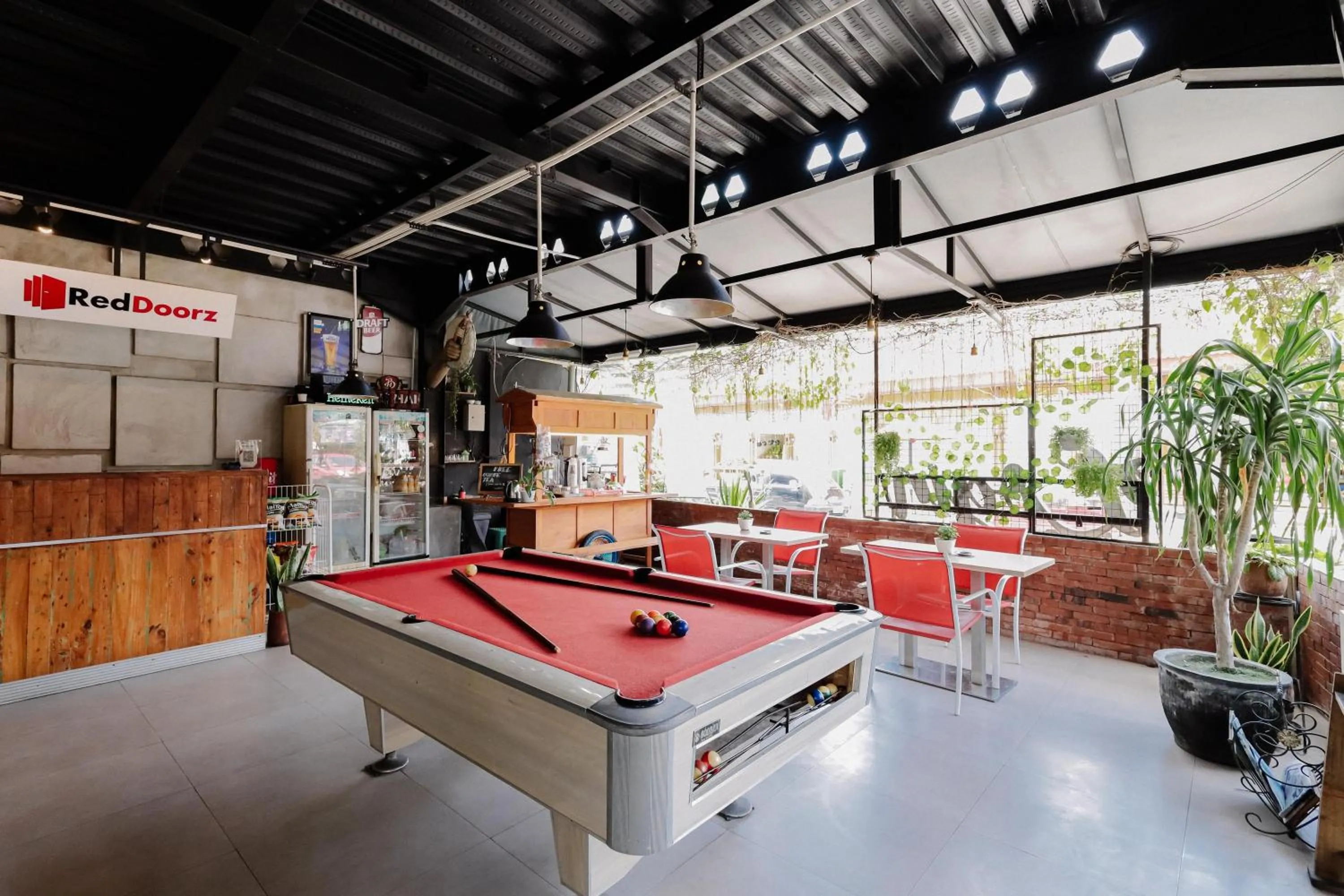 Lobby or reception in RedDoorz near Alun Alun Madiun