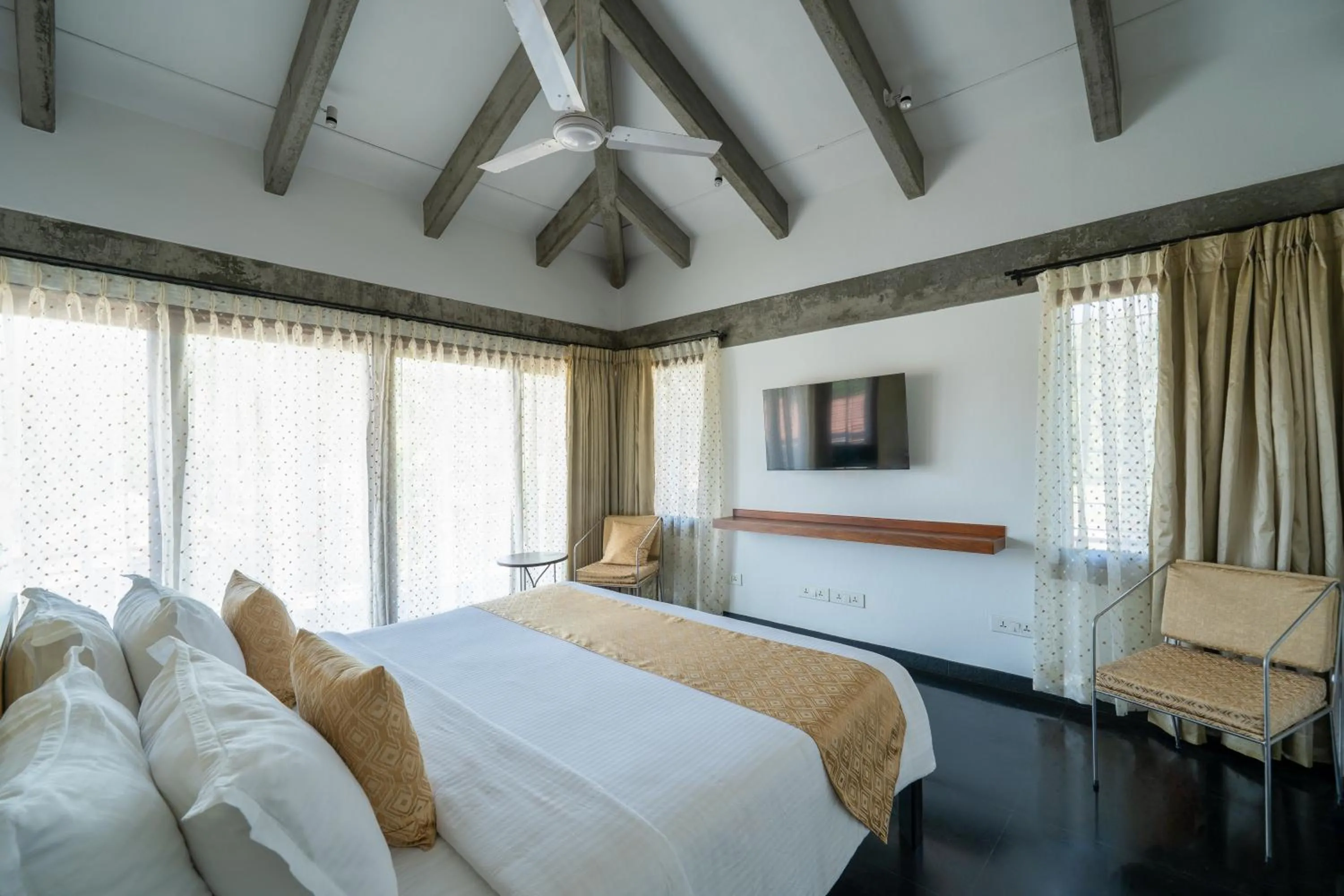 Bedroom, Bed in Sanctuary Amaidiyana - A CGH Earth Experience