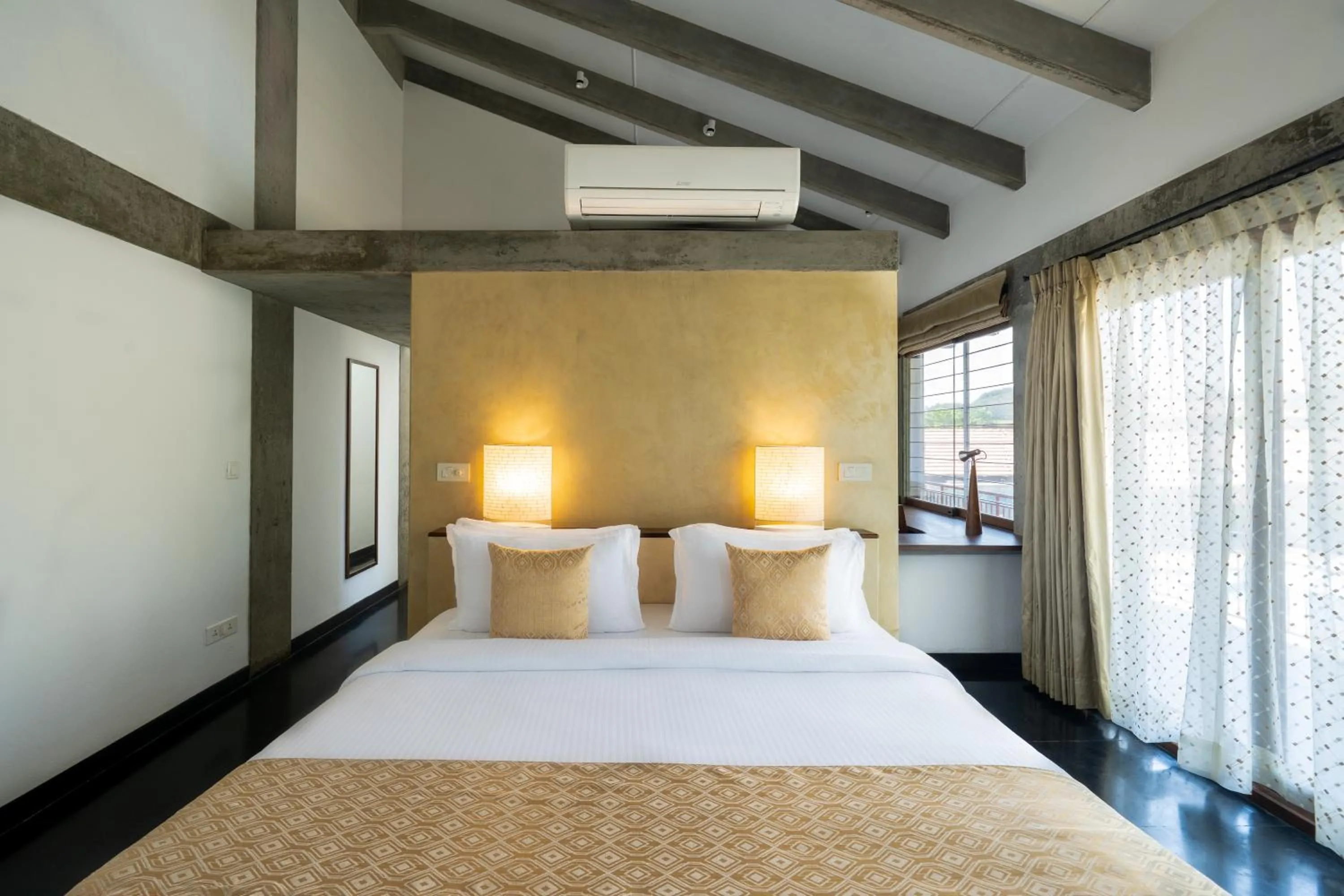 Bedroom, Bed in Sanctuary Amaidiyana - A CGH Earth Experience