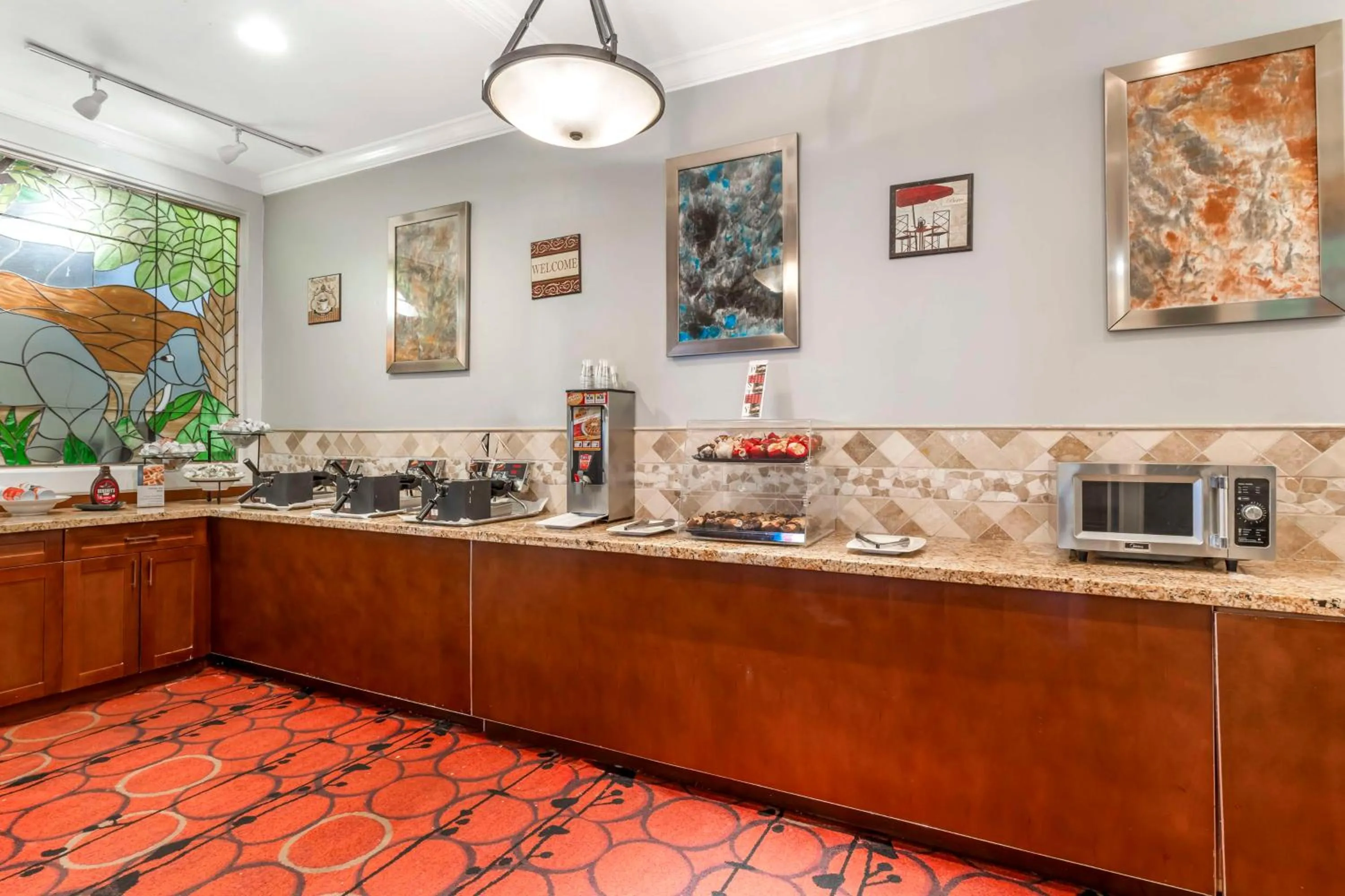 Breakfast in Best Western Plus Grosvenor Airport Hotel